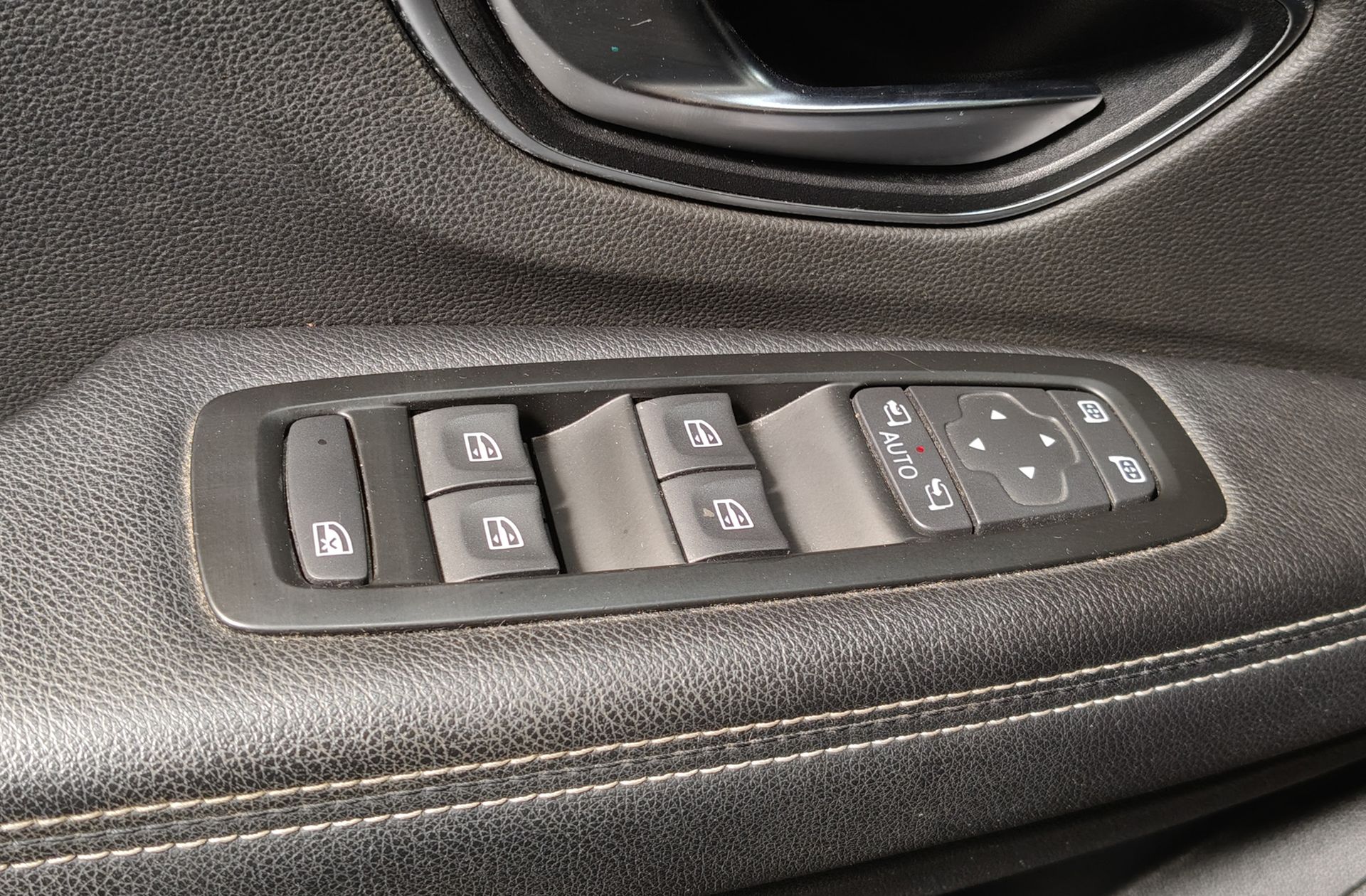 Renault Grand Scénic Edition One dCi - foto 37
