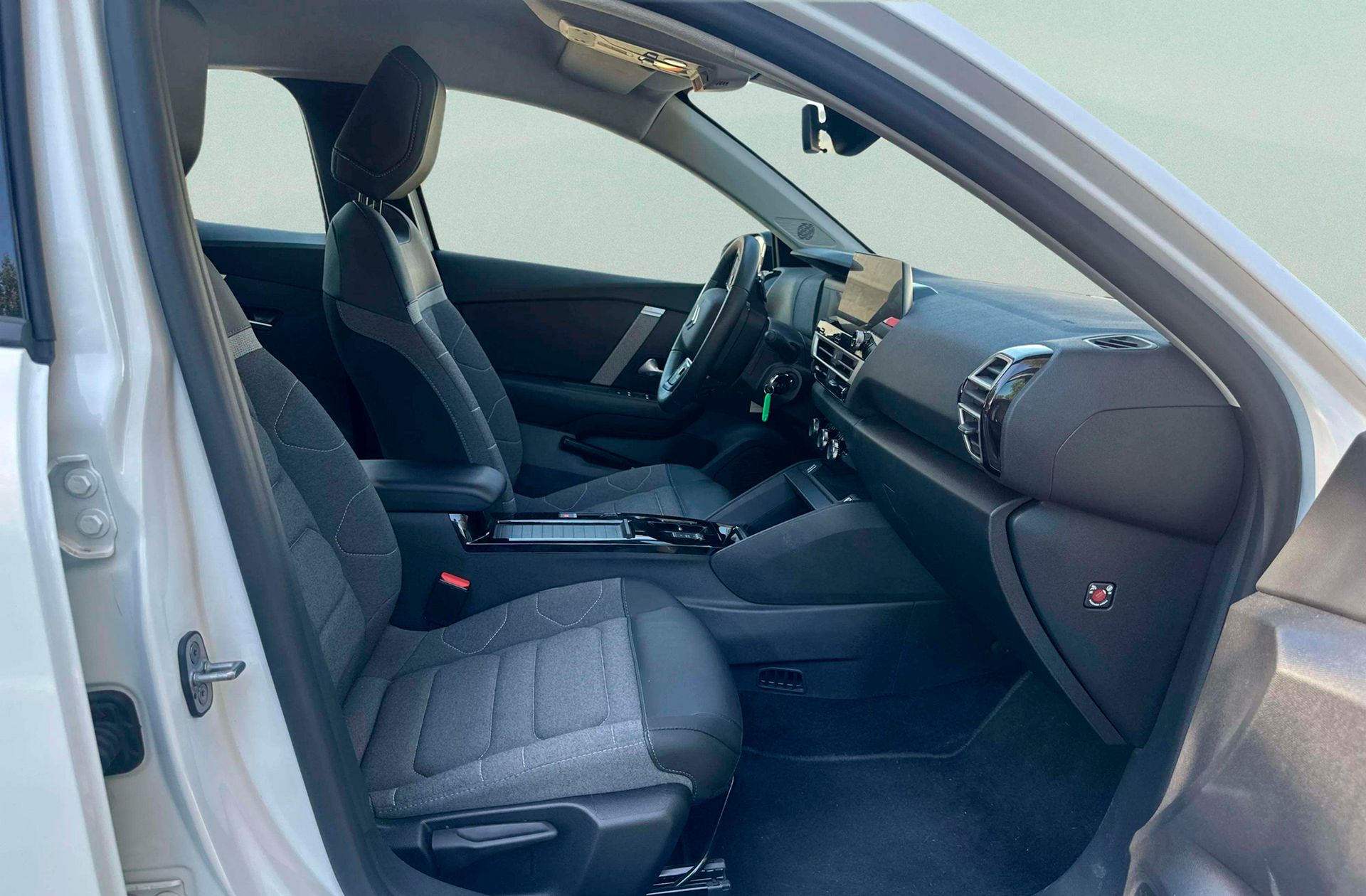 Citroën C4 X Hybrid 136 e-DCS6 Plus - foto 18