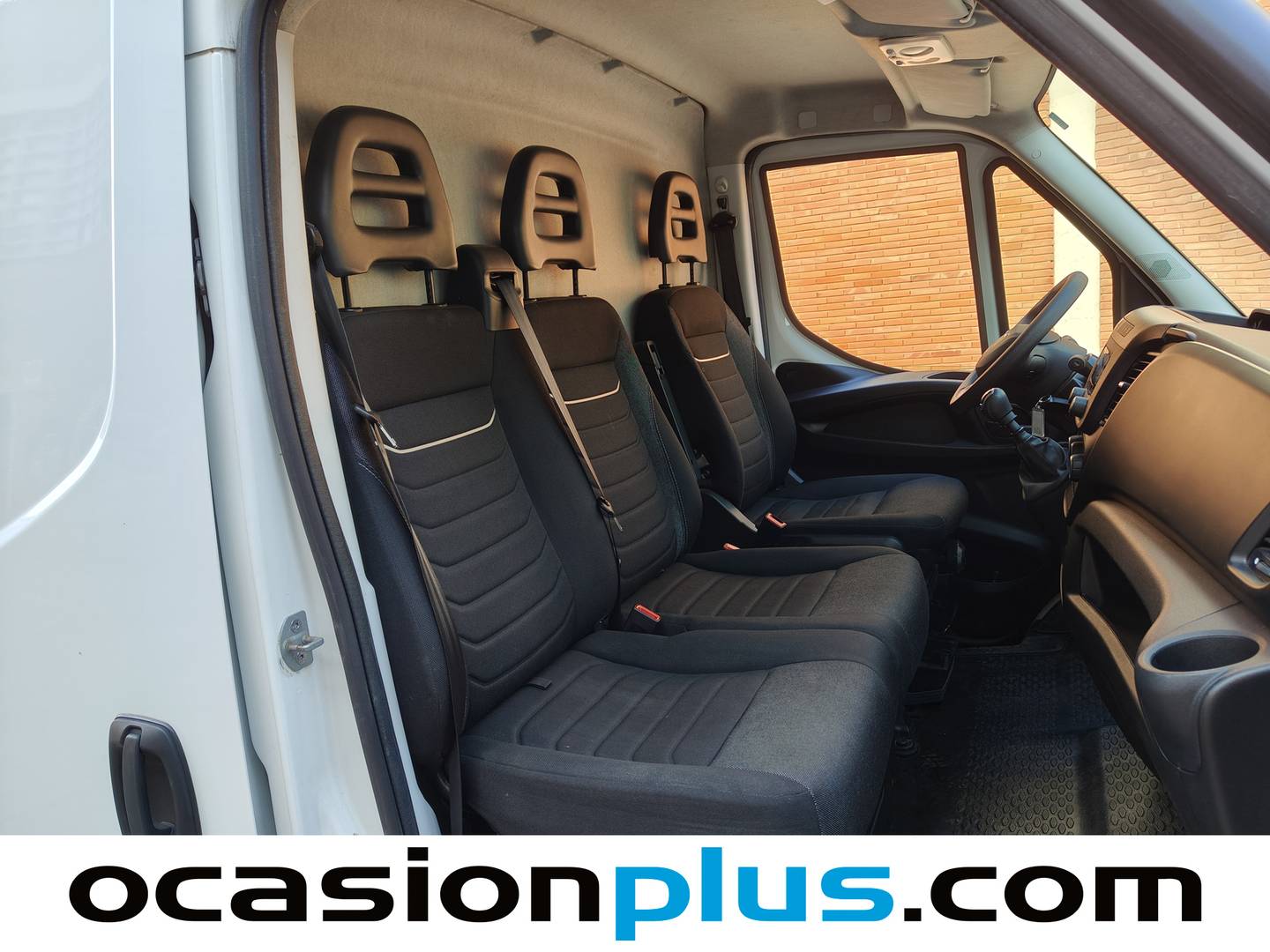 Foto Iveco Daily Iveco Daily 35S 16 V 4100/H2 (156 CV)