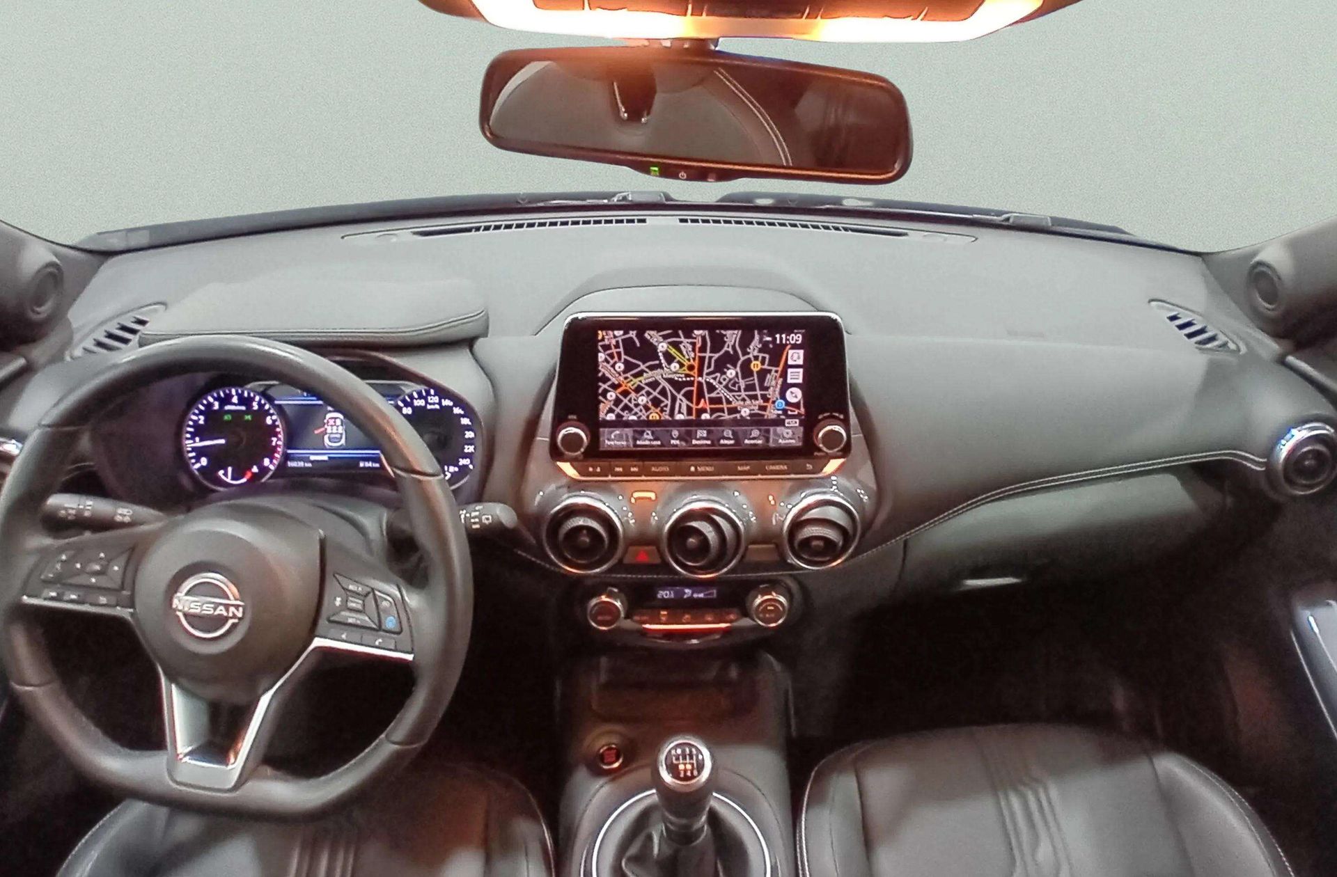 Nissan Juke DIG-T 114 N-Design Silver 4x2 - foto 6