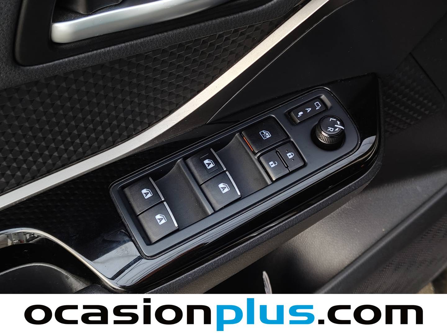 Foto Toyota C-HR Toyota C-HR 1.8 125H Advance (122 CV)