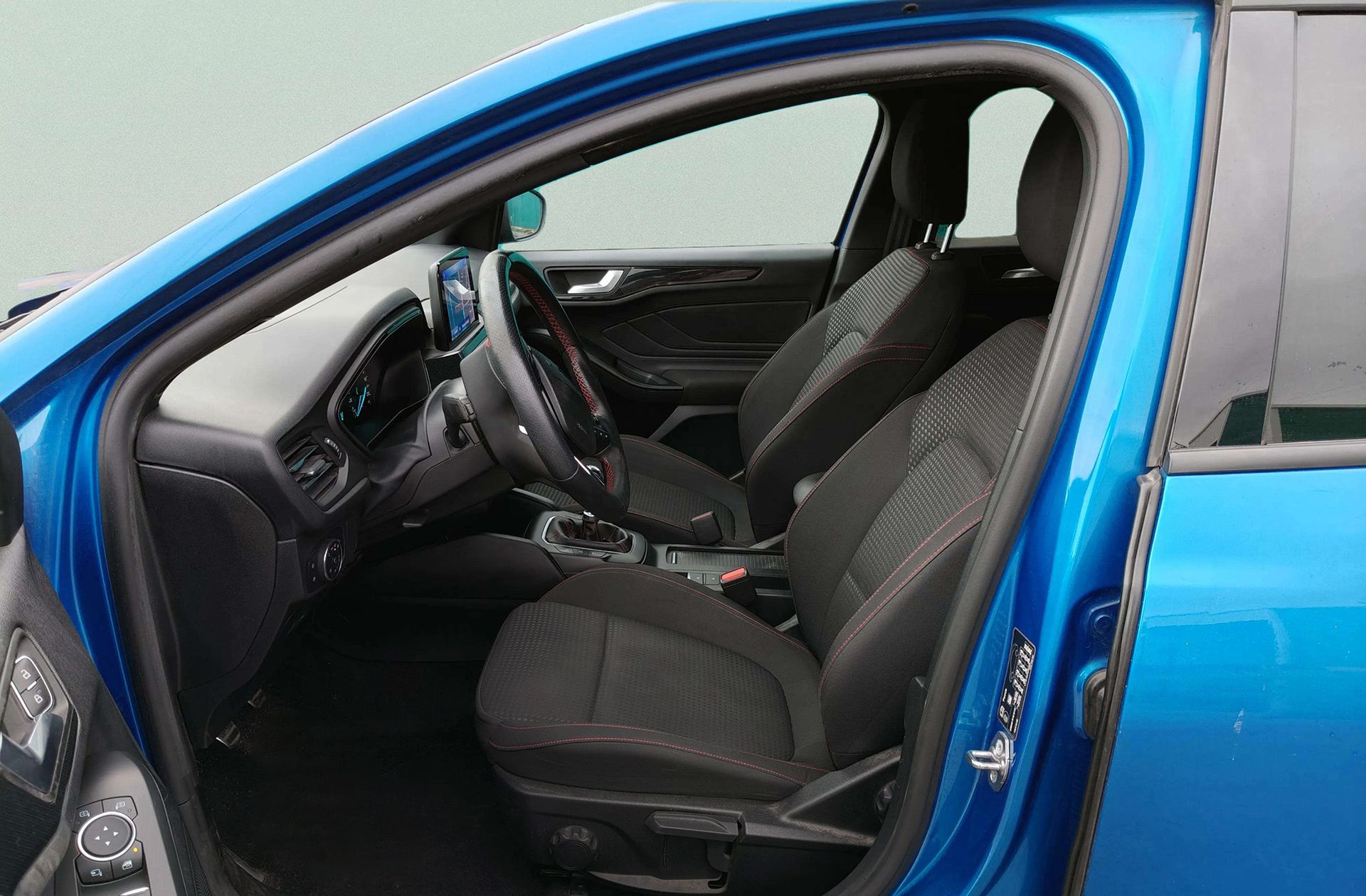 Ford Focus 1.0 EcoBoost ST-Line - foto 13