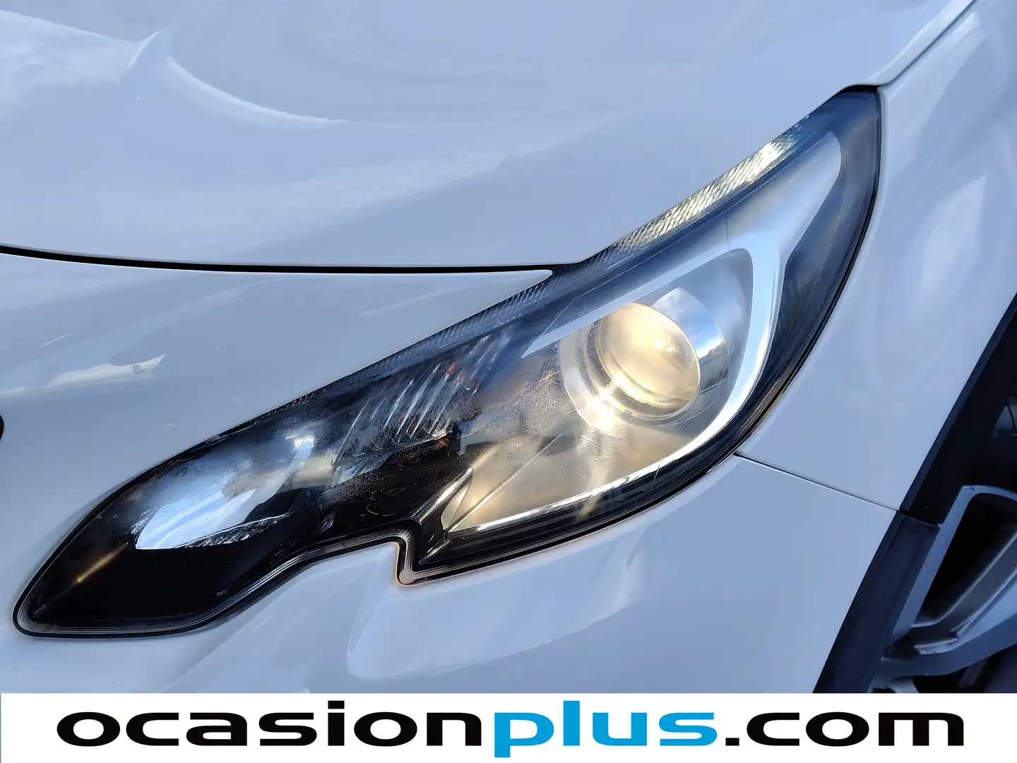 Foto Peugeot 2008 Peugeot 2008 PureTech 110 S&S Allure (110 CV)