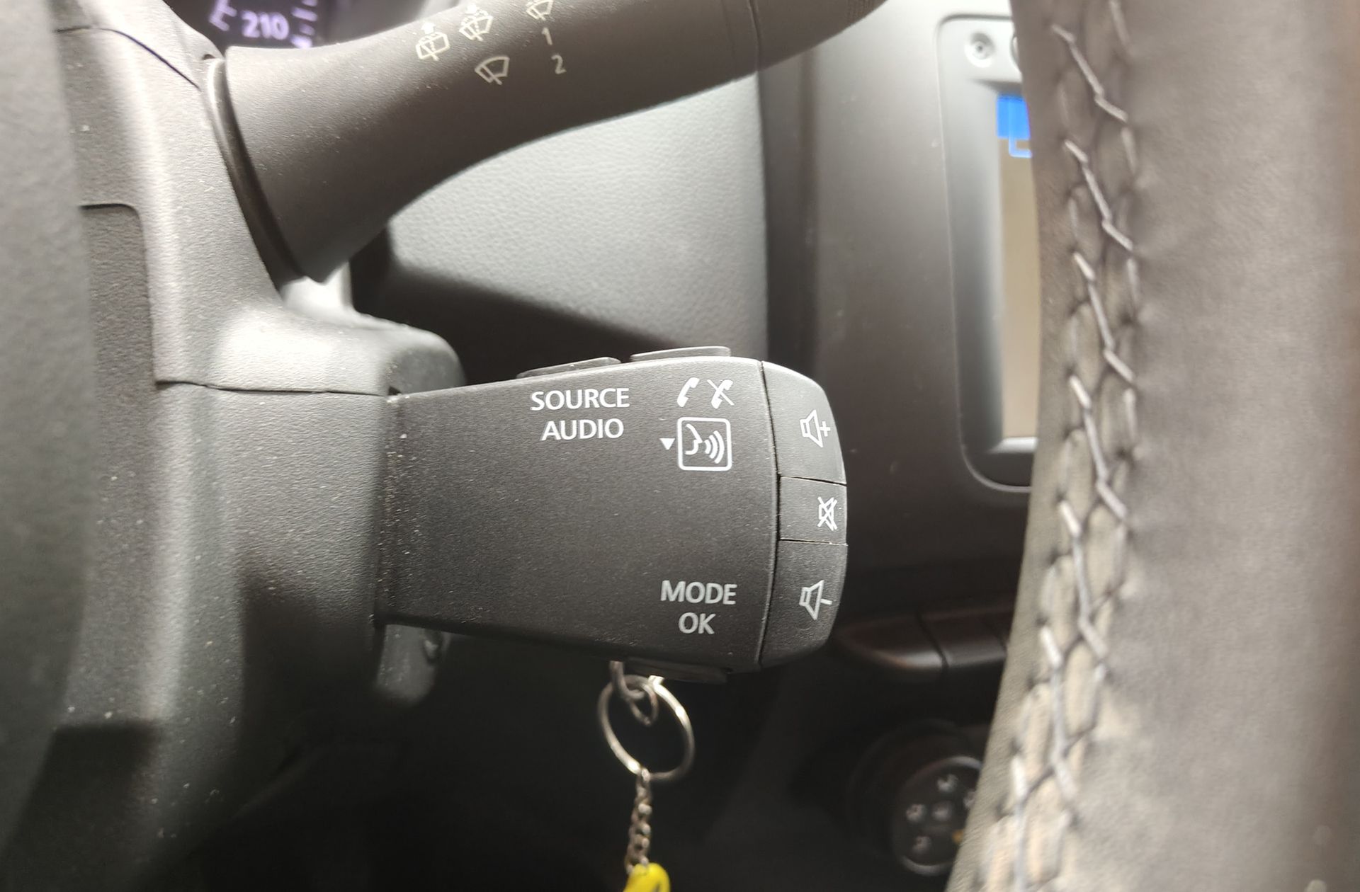 Dacia Duster Essential TCe 4x2 GLP - foto 25