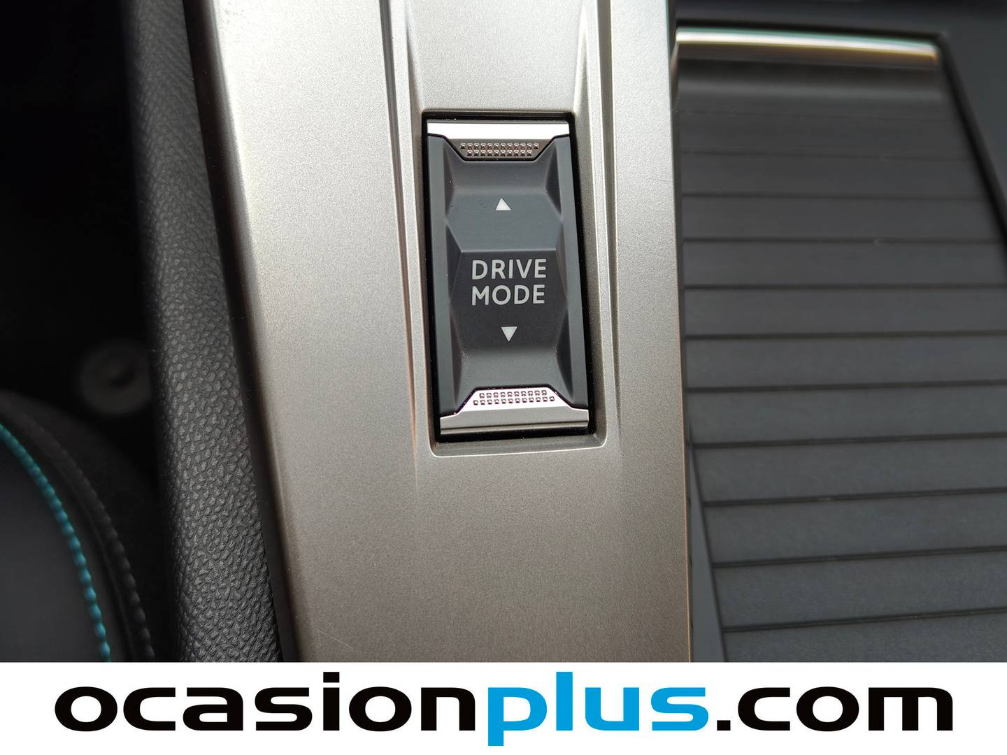 Peugeot 408 Peugeot 408 Allure Hybrid 145 eDCS6 (145 CV) seminuevo
