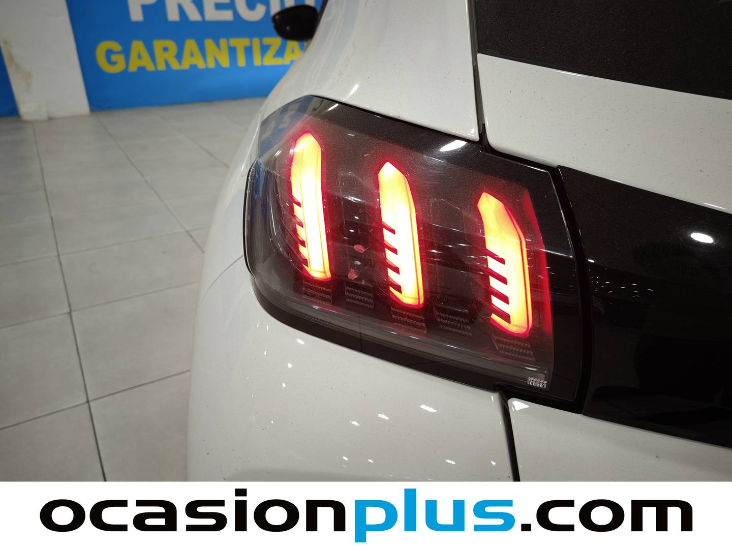 Foto Peugeot 208 Peugeot 208 PureTech 100 Allure (100 CV)