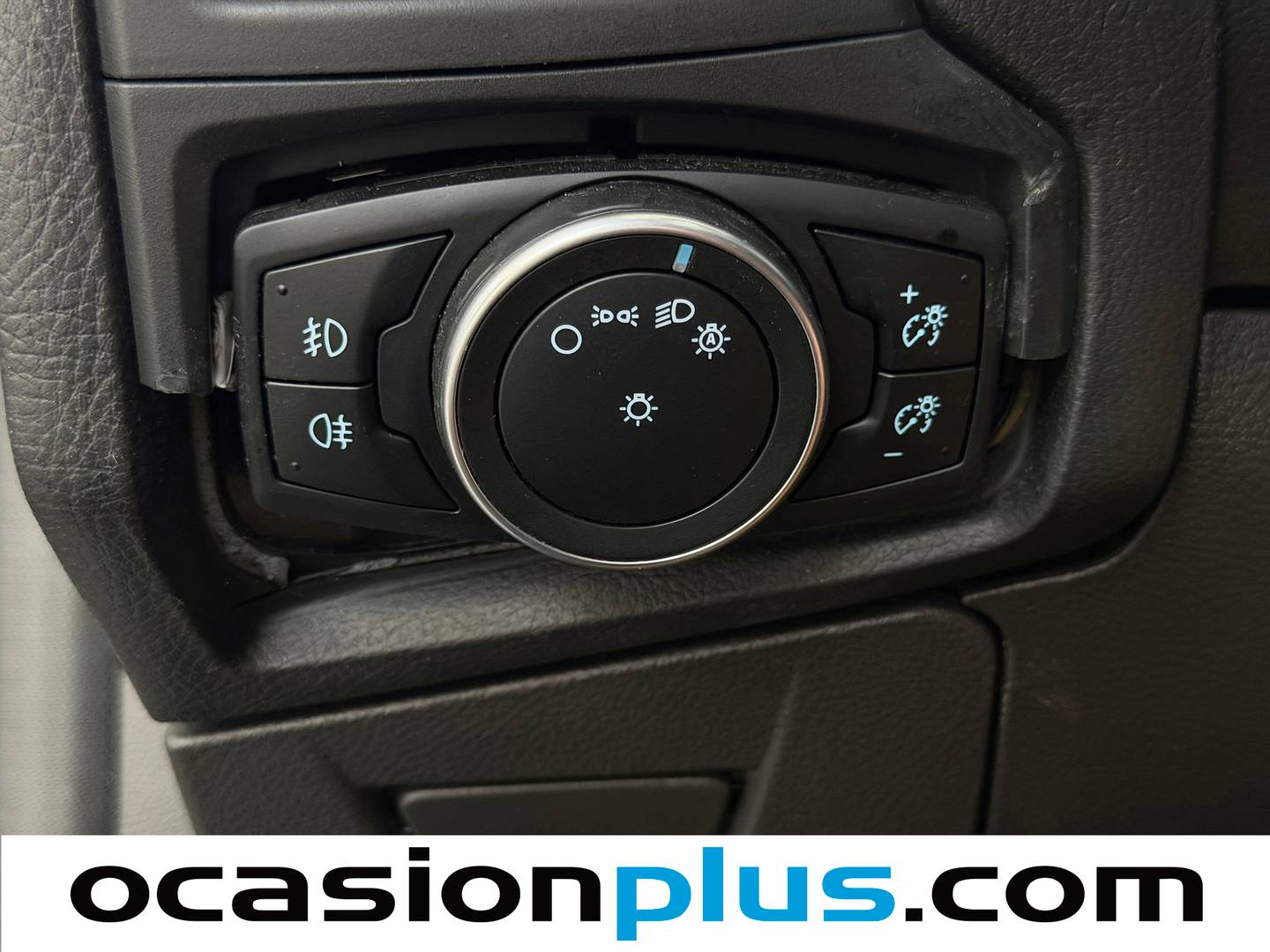 Equipamiento del Ford Focus Ford Focus 1.0 Ecoboost Titanium Powershift (125 CV)