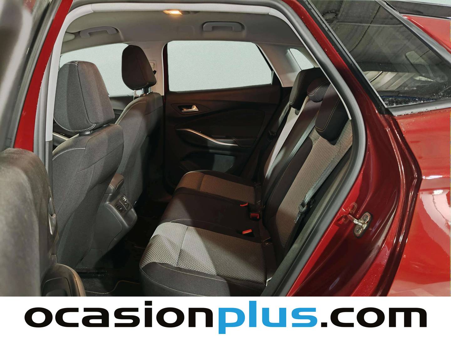 Foto asientos traseros Opel Grandland X Opel Grandland X 1.2 Turbo Selective (130 CV)