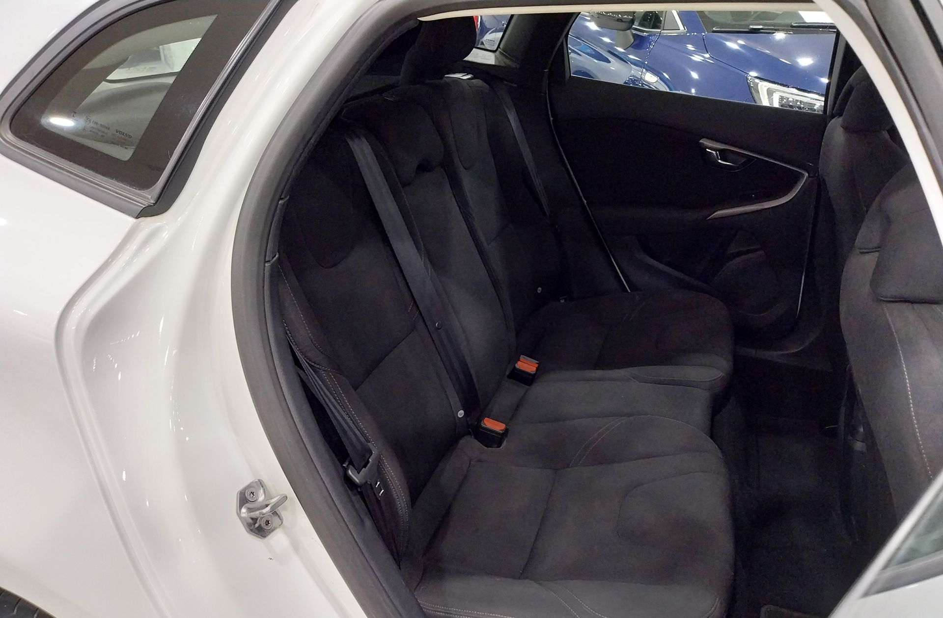 Volvo V40 D2 Kinetic - foto 14