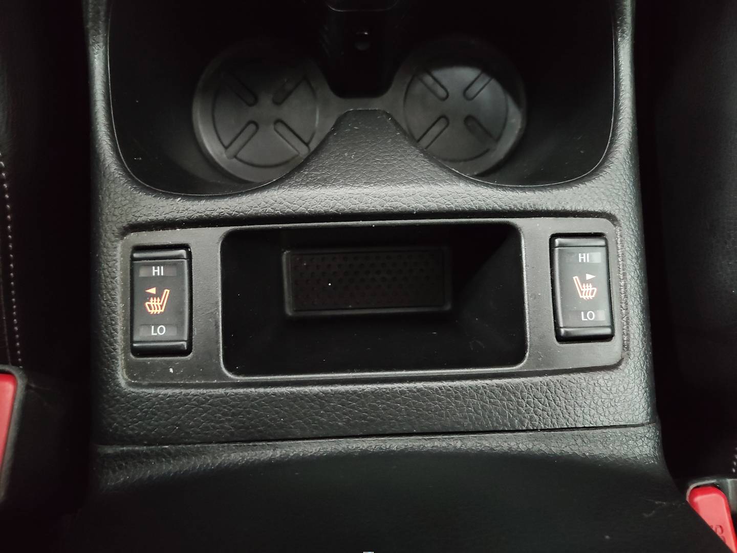 Equipamiento del Nissan X-TRAIL Nissan X-Trail dCi 177 Tekna 4x2 XTronic (177 CV)