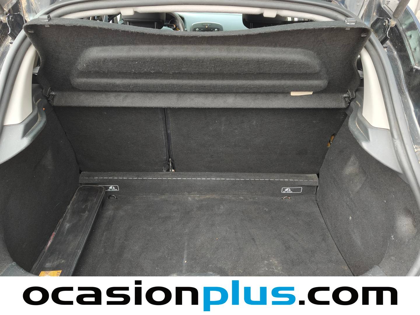 Fotos maletero Renault Clio Renault Clio Yahoo! 1.2 16v (75 CV)