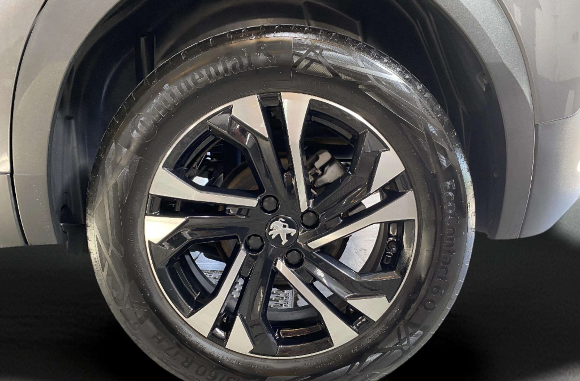 Peugeot 2008 PureTech 100 Allure Pack - foto 31