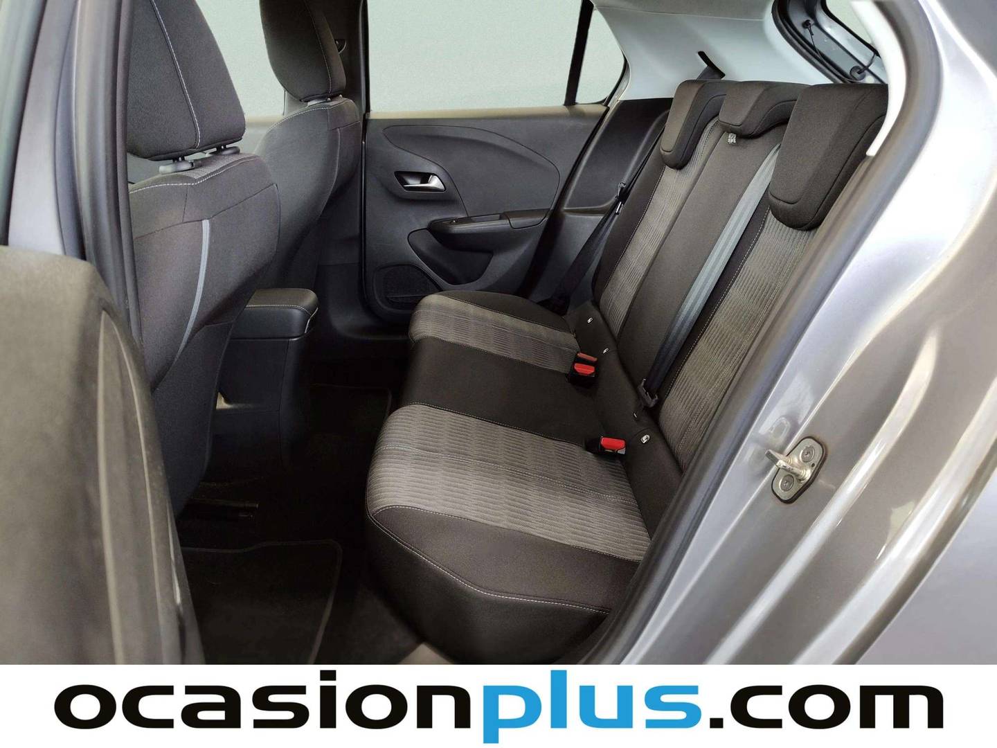 Foto asientos traseros Opel Corsa Opel Corsa 1.2 XEL S&S Edition (75 CV)