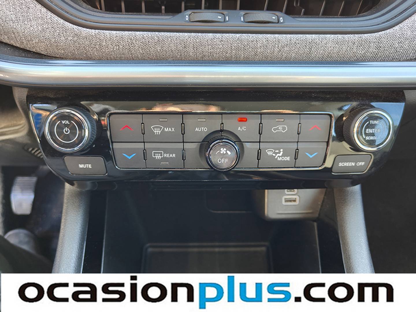 Foto Jeep Compass Jeep Compass 1.3 Gse T4 Longitude FWD MT (130 CV)