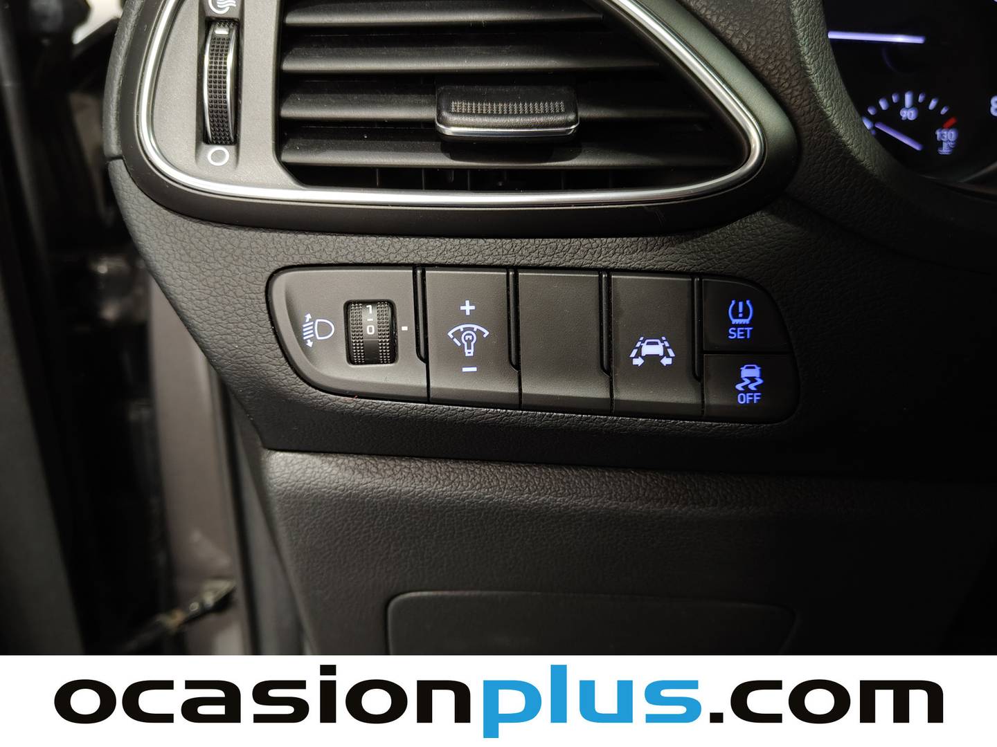 Foto Hyundai i30 Hyundai i30 Fastback 1.0 TGDI Tecno (120 CV)