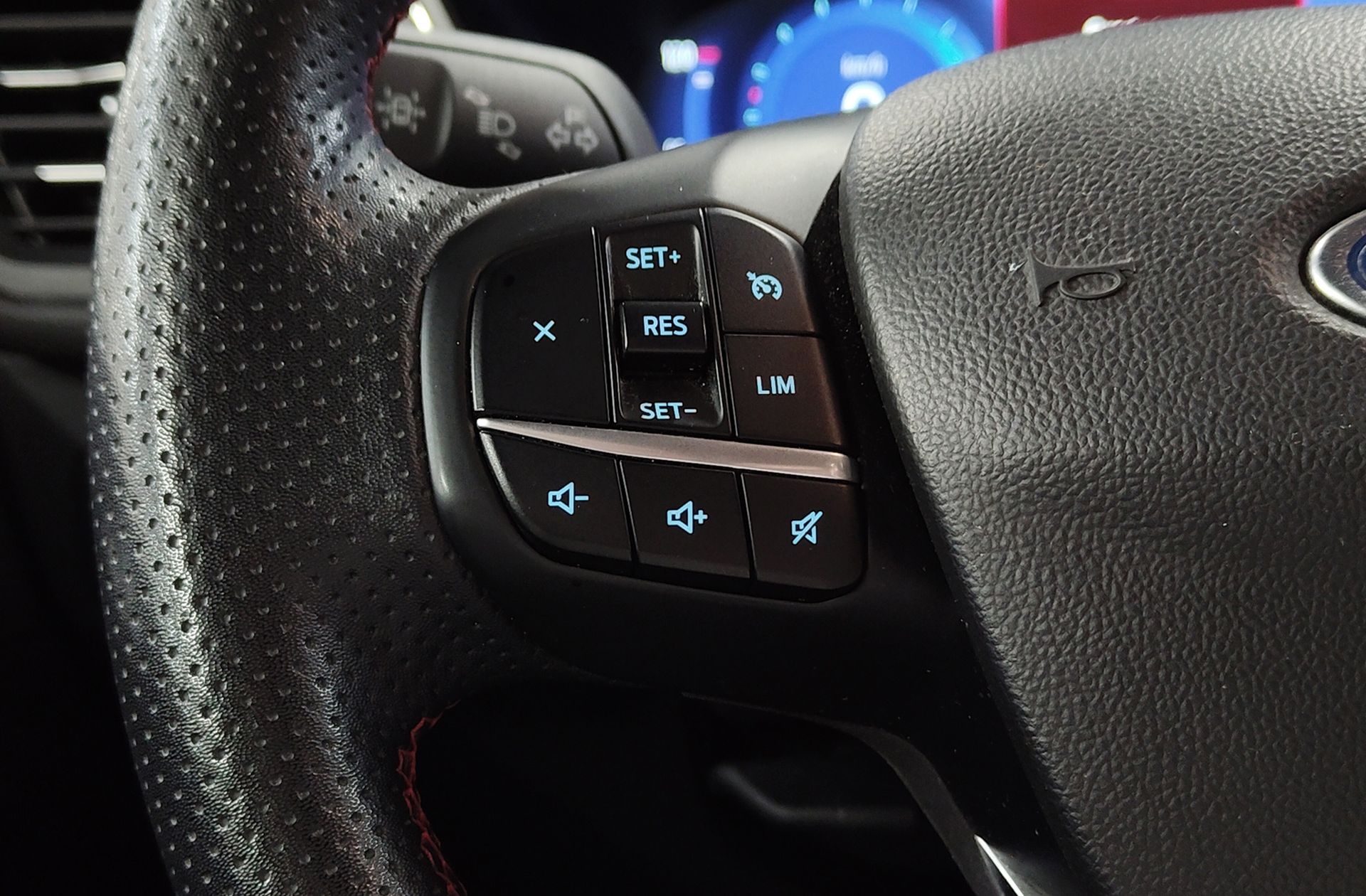 Ford Kuga 2.5 Duratec PHEV ST-Line X - foto 31