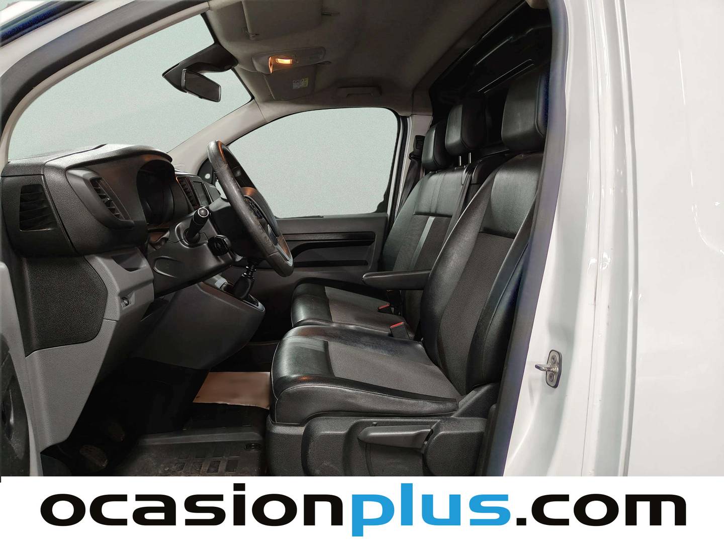 Foto asientos delanteros Peugeot Expert Peugeot Expert Furgon 1.5 BlueHDi S&S Standard Premium (120 CV)