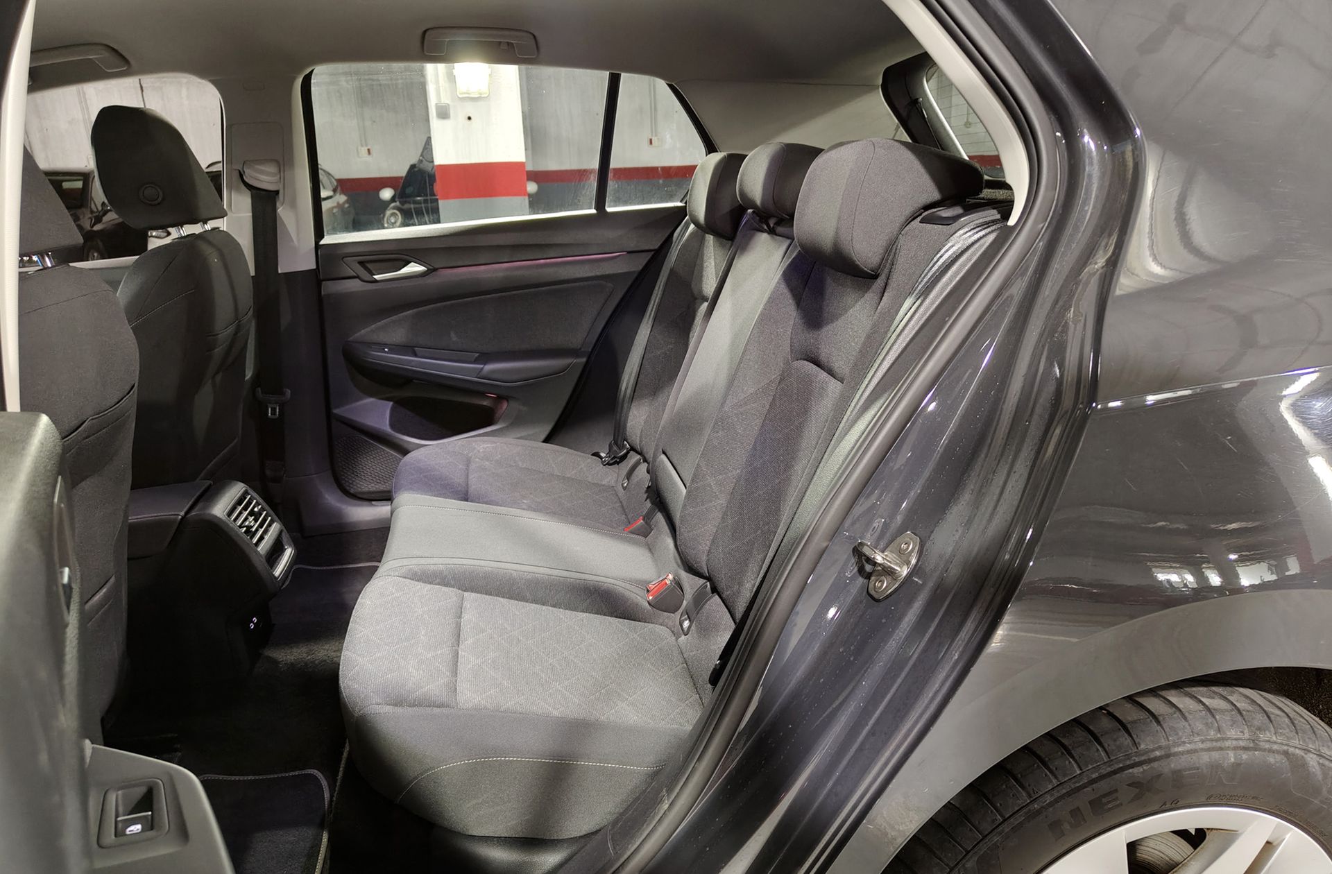 Volkswagen Golf 1.0 eTSI DSG - foto 12