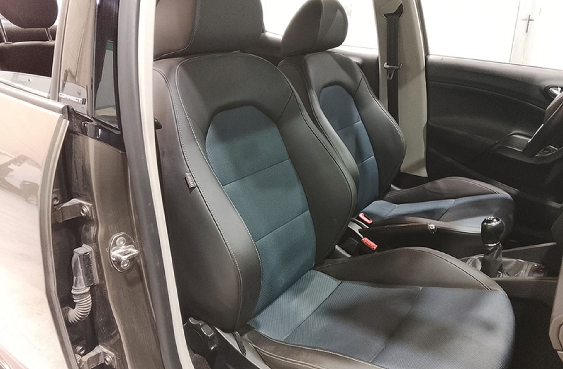 SEAT Ibiza 1.2 TSI Style Connect - foto 15