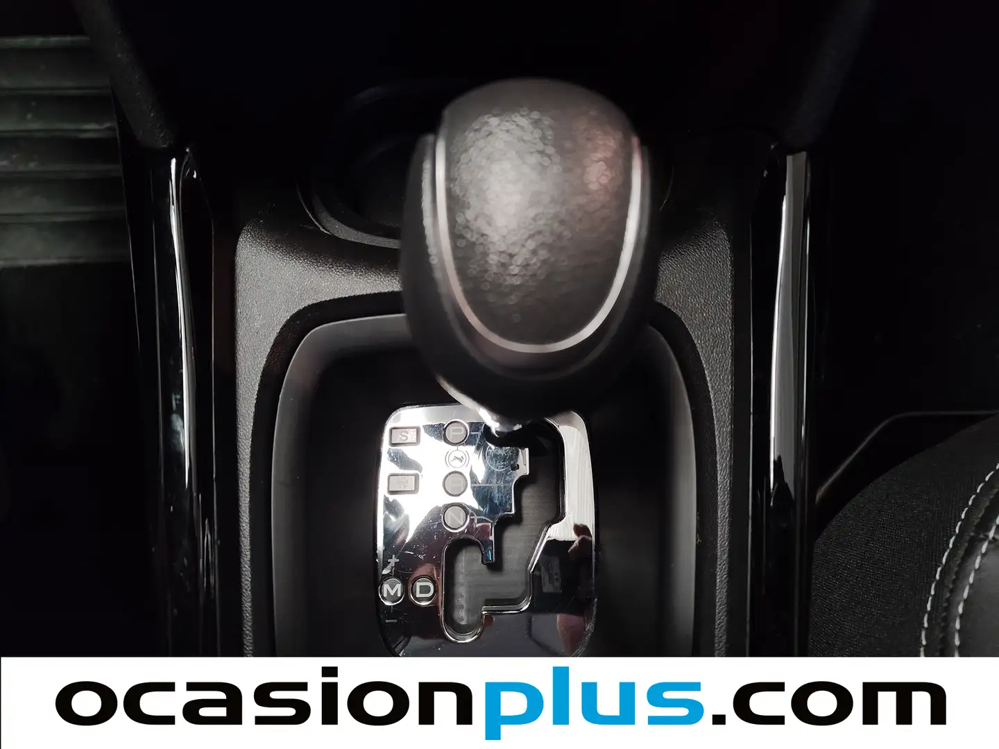 Foto Peugeot 2008 Peugeot 2008 BlueHDi 120 Allure Auto (120 CV)