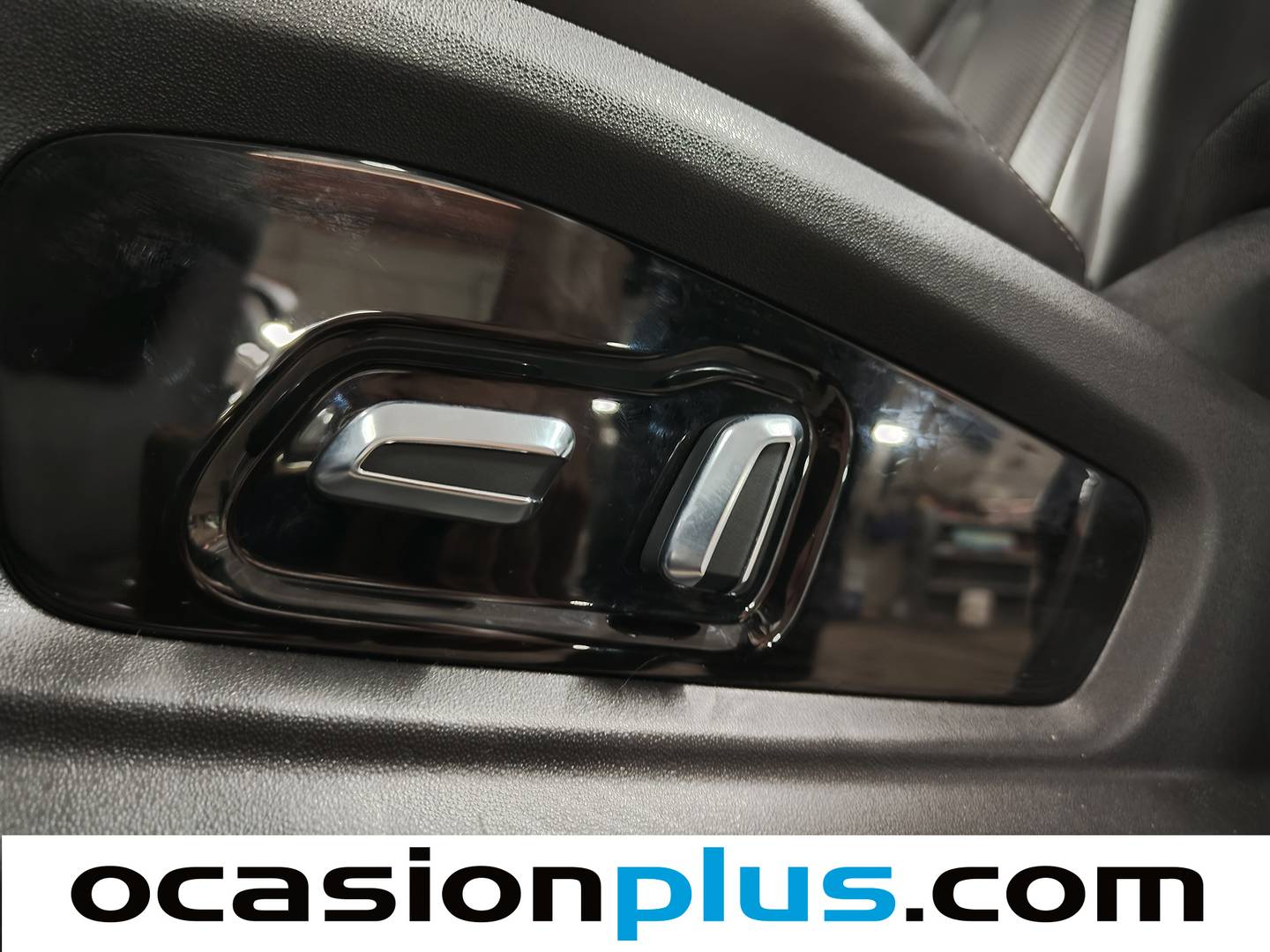 EBRO S700 EBRO S700 1.6 TGDI Luxury 7 DCT (147 CV) 147cv