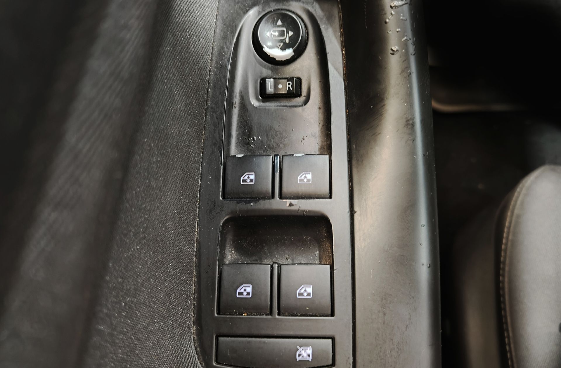 Opel Astra 1.6 Turbo GSi Line - foto 35