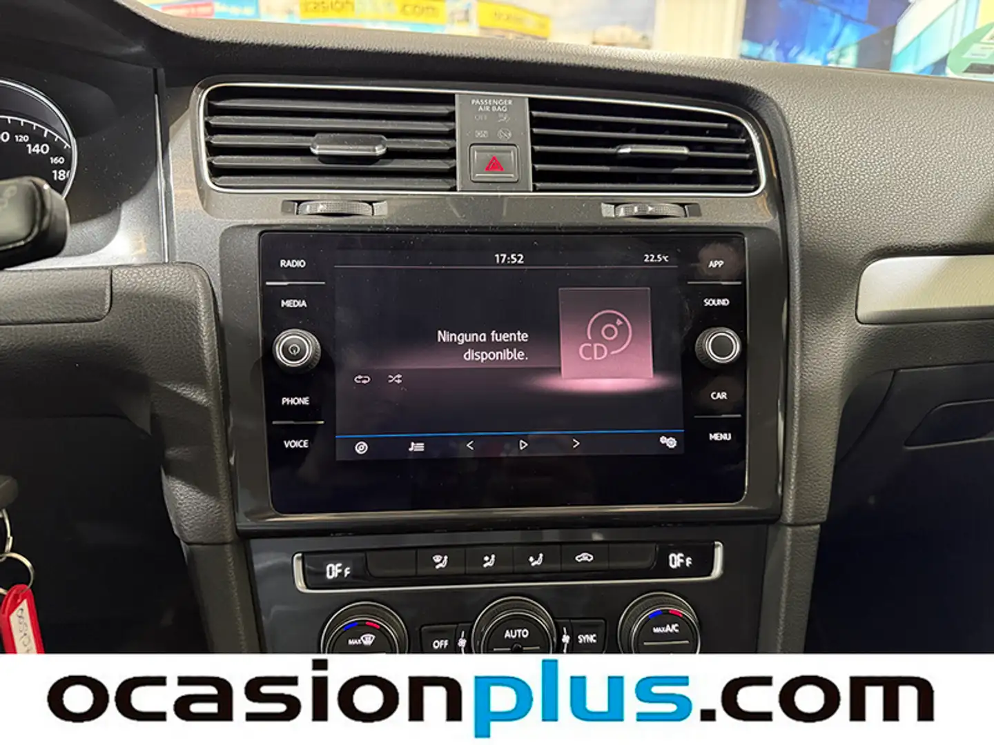 Foto Volkswagen Golf Volkswagen Golf Business 1.0 TSI (110 CV)