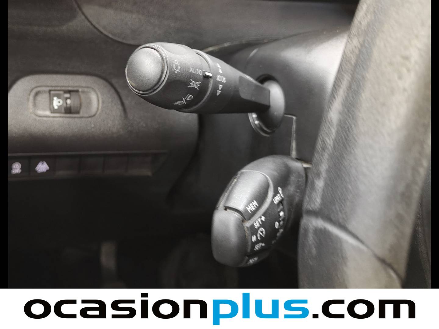 Extras y acabados del Peugeot Rifter Peugeot Rifter BlueHDi 100 Active Standard (100 CV)