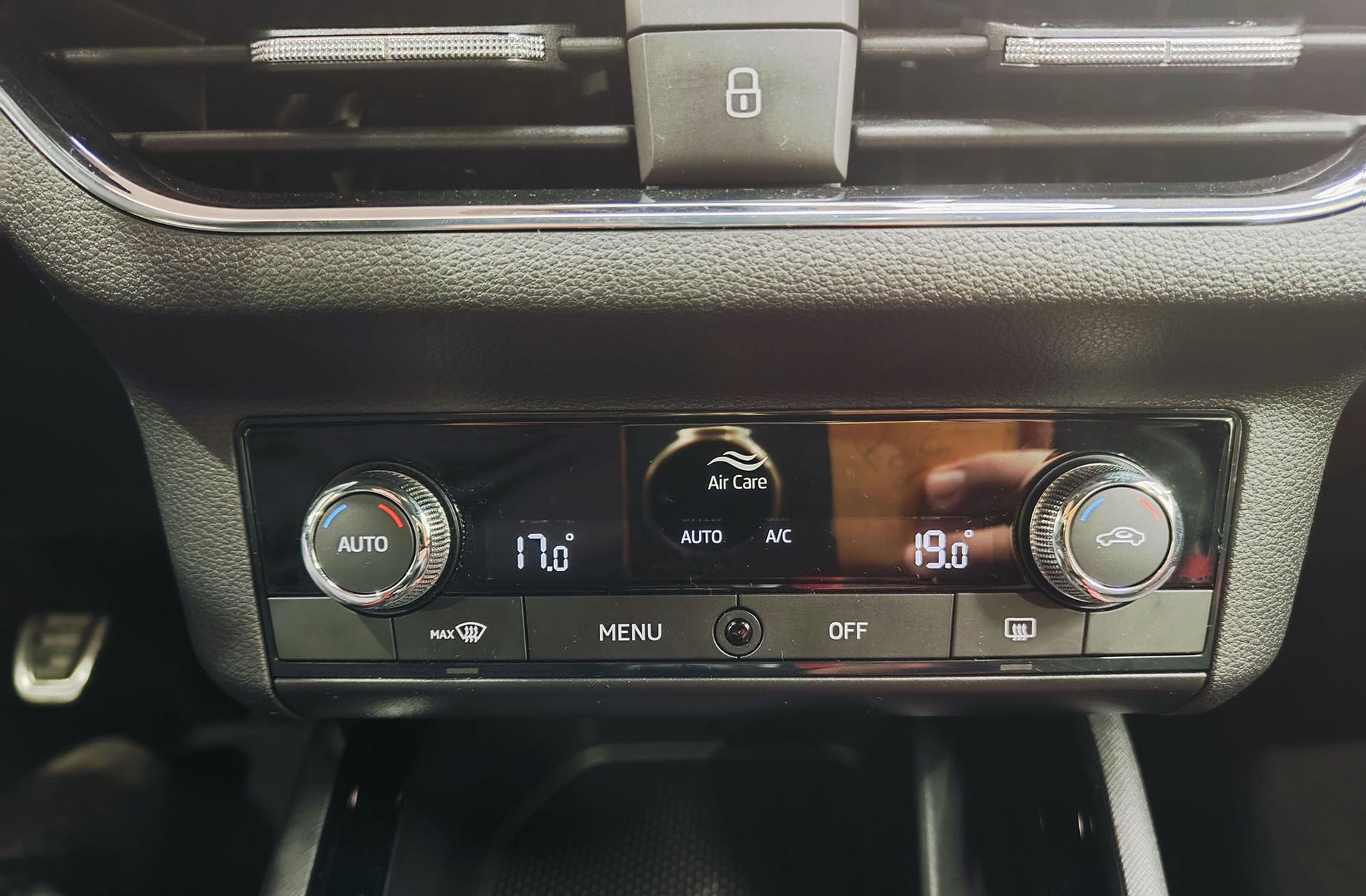 Škoda Kamiq 1.5 TSI Monte Carlo - foto 30