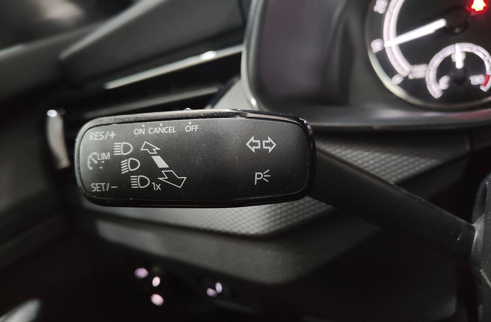 Škoda Kamiq 1.0 TSI Active - foto 24