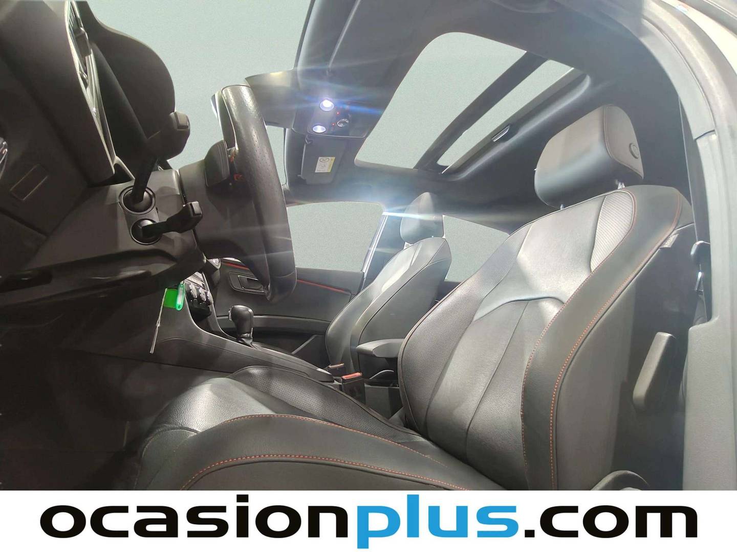 Foto asientos delanteros Seat León Seat León 1.4 TSI S&S ACT FR Plus DSG7 (150 CV)