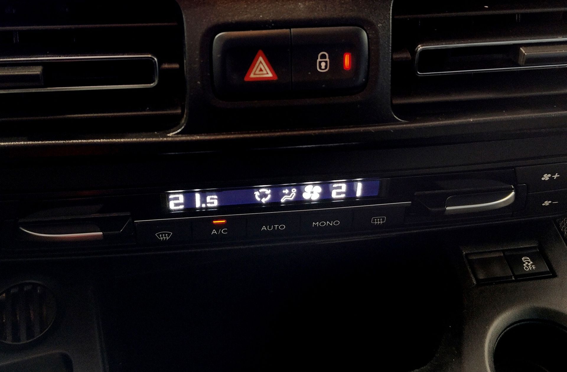 Citroën Berlingo PureTech 110 Talla M Shine - foto 27