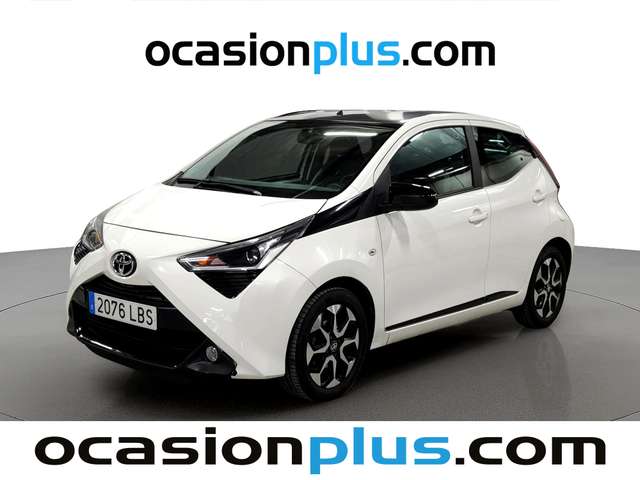 Toyota Aygo 1.0 70 x-play (72 CV) de segunda mano