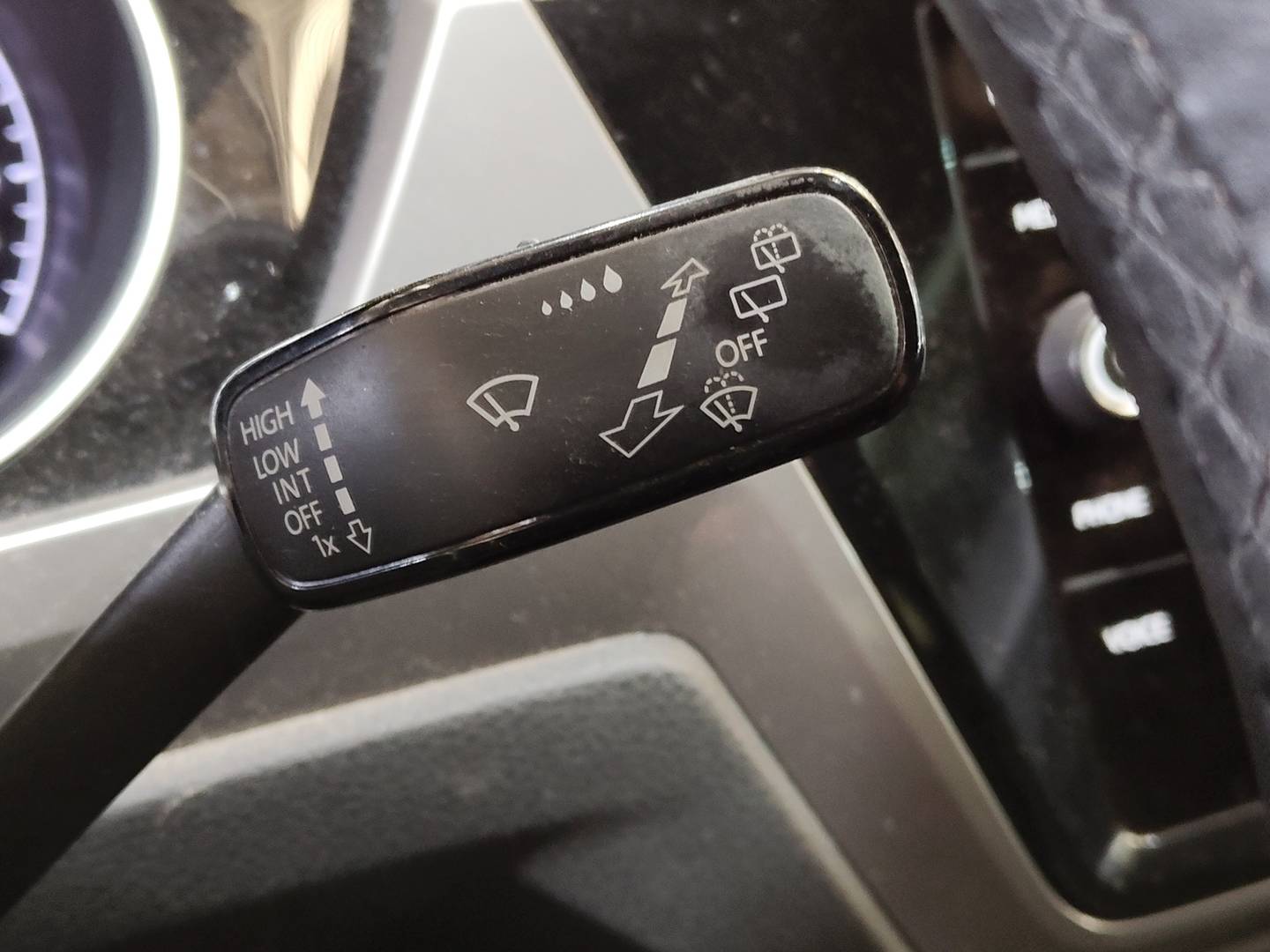 Foto Volkswagen Touran Volkswagen Touran Business 1.2 TSI (110 CV) 7 Plazas