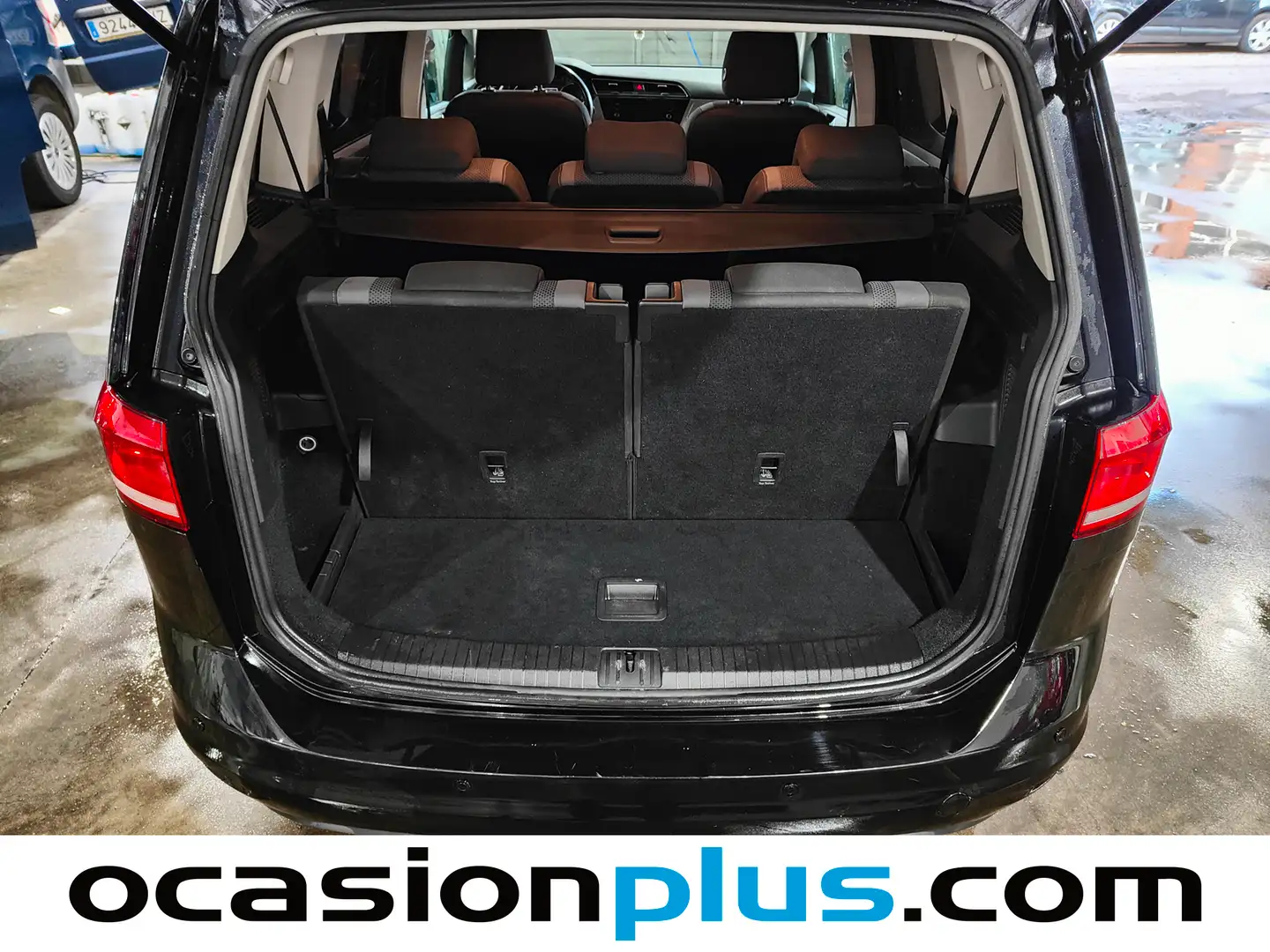 Foto Volkswagen Touran Volkswagen Touran Business 1.6 TDI (115 CV) DSG 7 Plazas