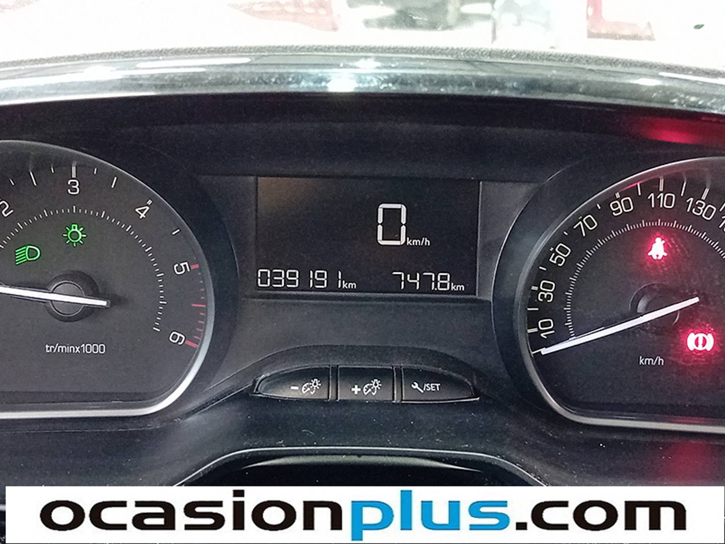 Foto Peugeot 2008 Peugeot 2008 BlueHDi 100 Signature (100 CV)