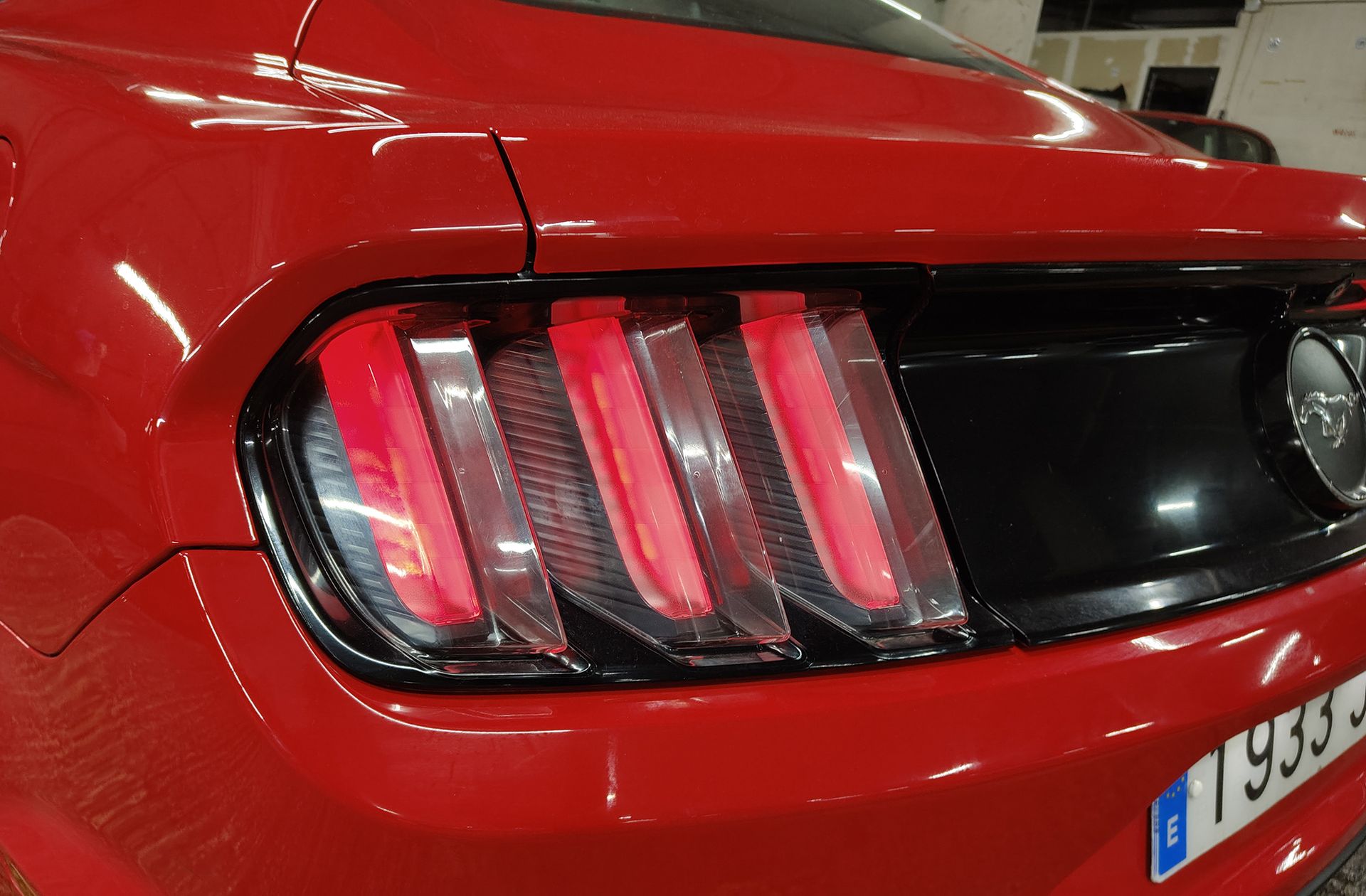 Ford Mustang 2.3 EcoBoost Mustang (Fastback) - foto 19