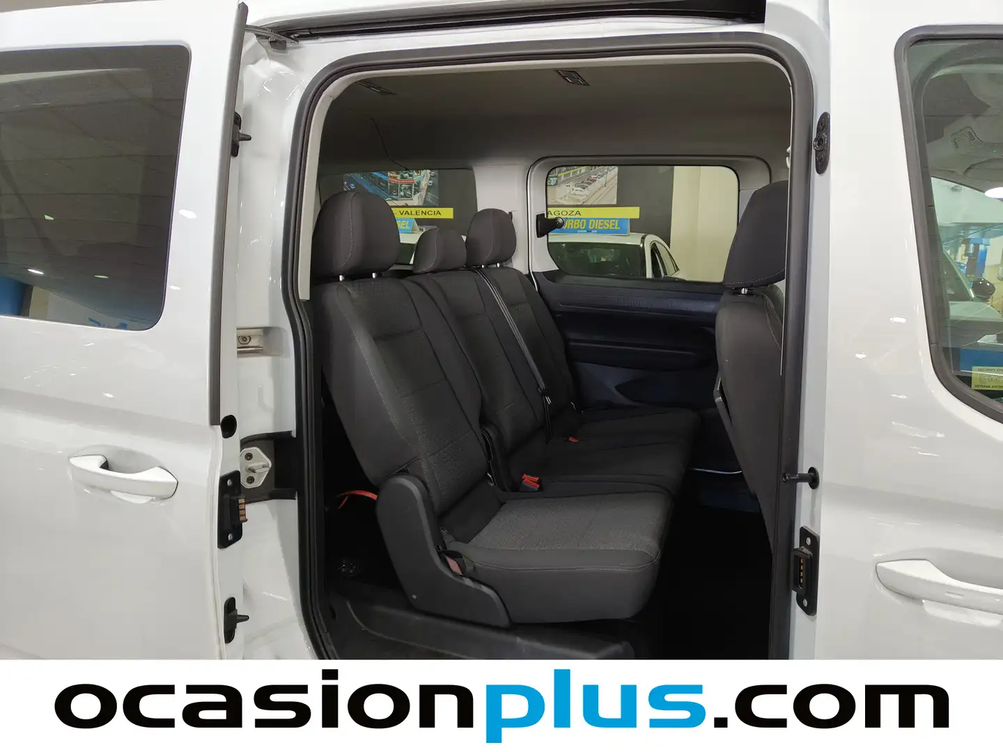 Foto Ford Grand Tourneo Connect Ford Grand Tourneo Connect 2.0 Ecoblue Titanium Auto (122 CV)  7 PLAZAS