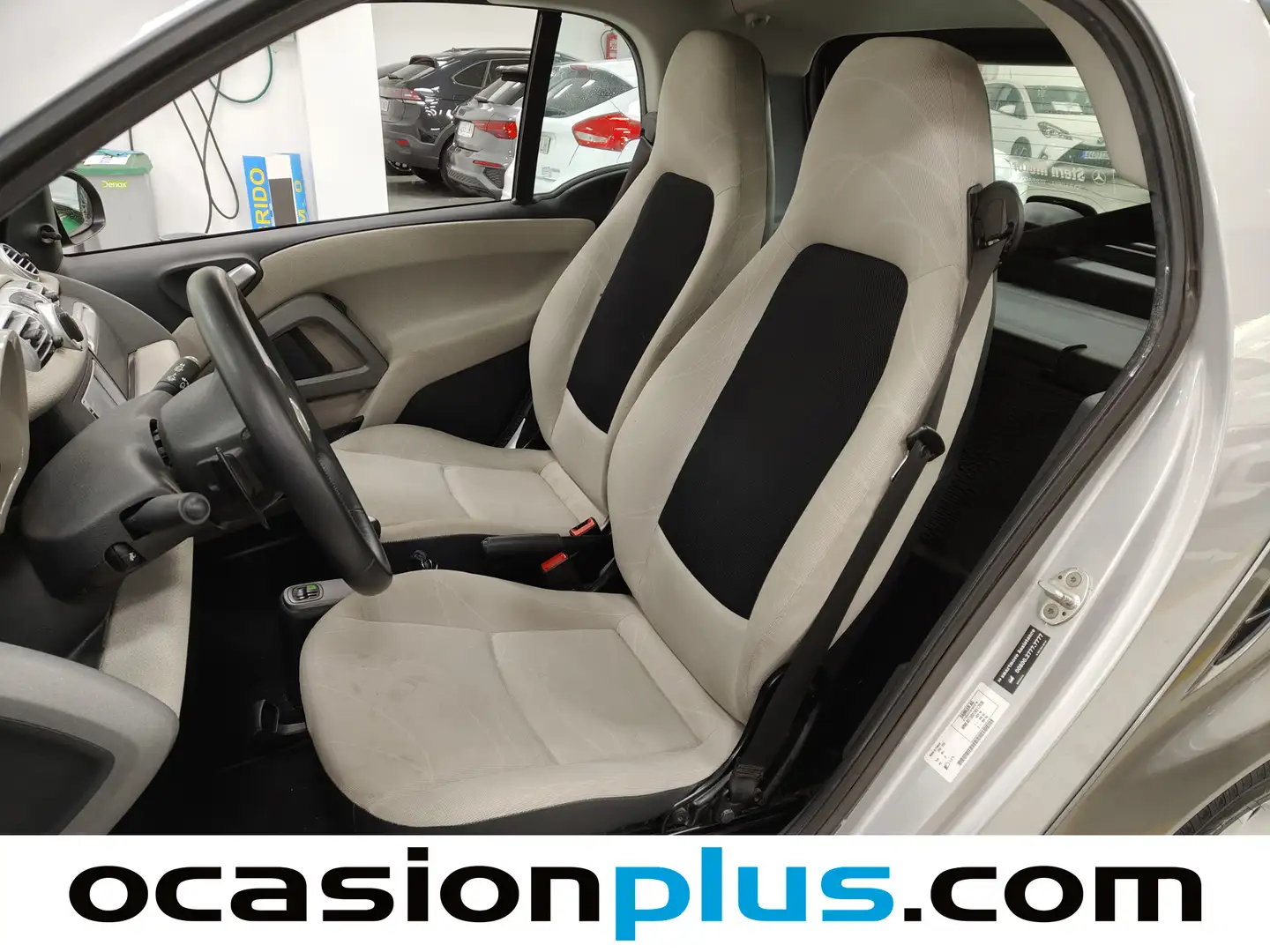 Foto Smart fortwo Smart ForTwo Coupe 52 mhd Desire Edition Auto (71 CV)