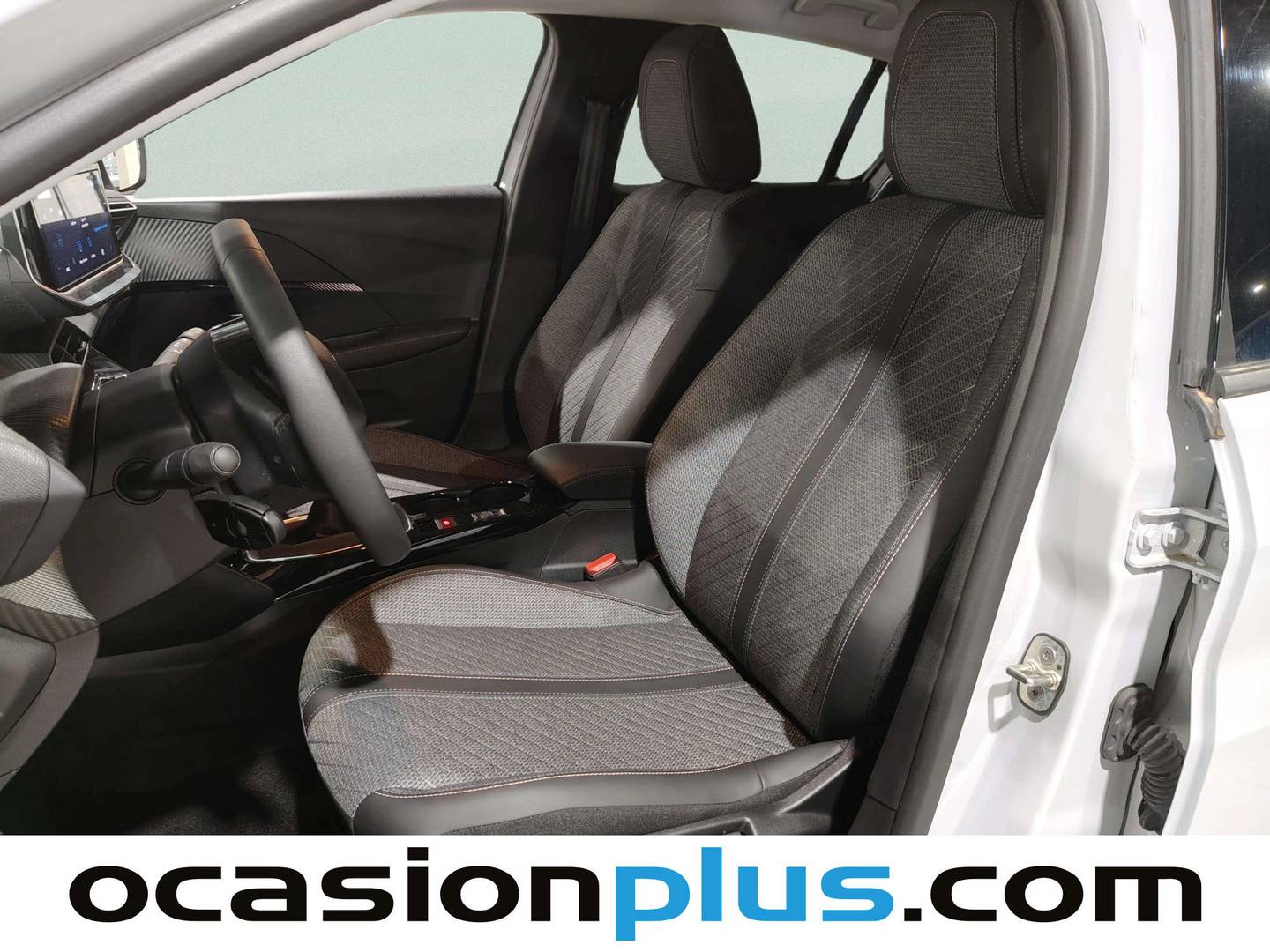 Foto asientos delanteros Peugeot 208 Peugeot 208 PureTech 100 Allure (100 CV)