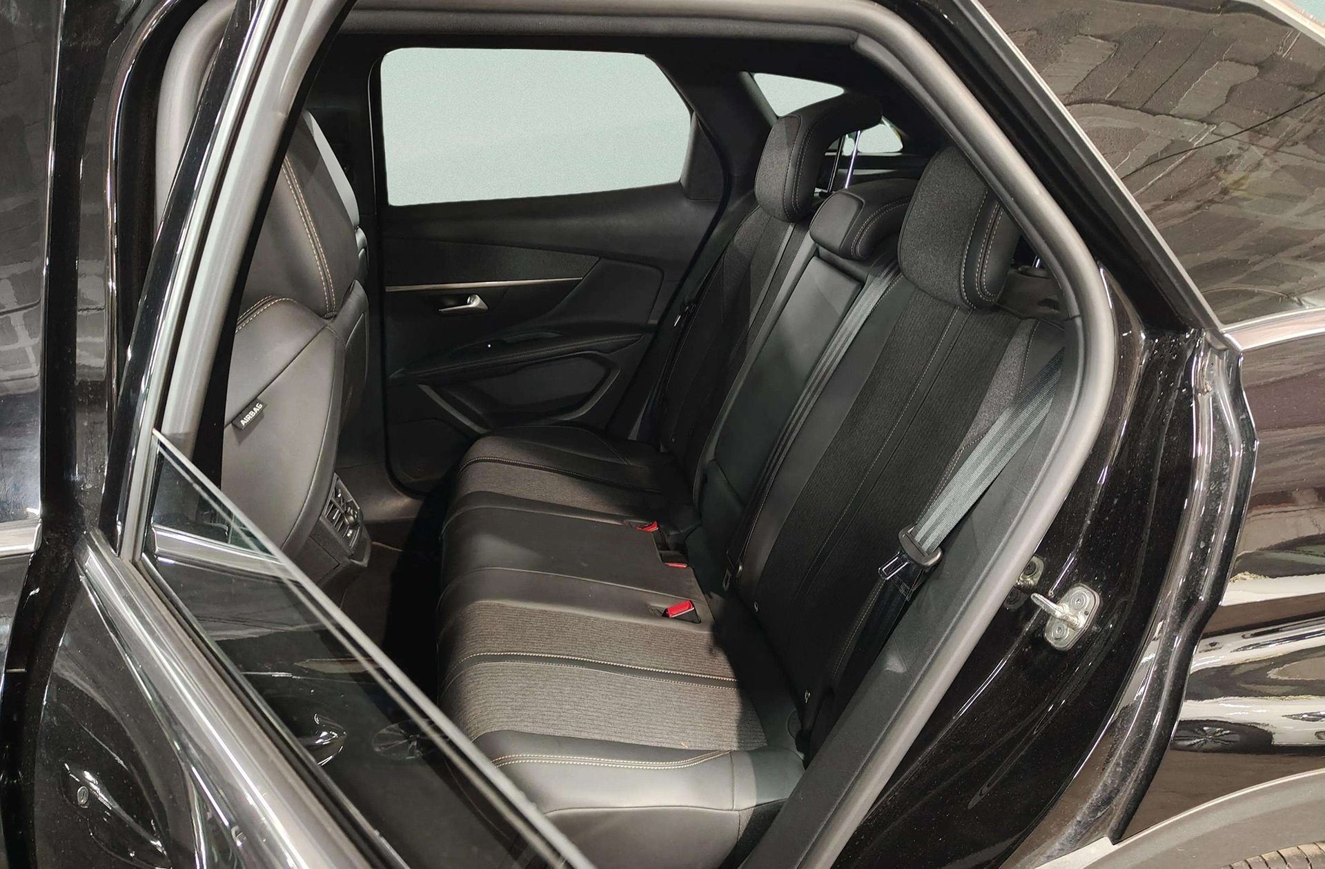 Peugeot 3008 PureTech 130 GT Line - foto 14
