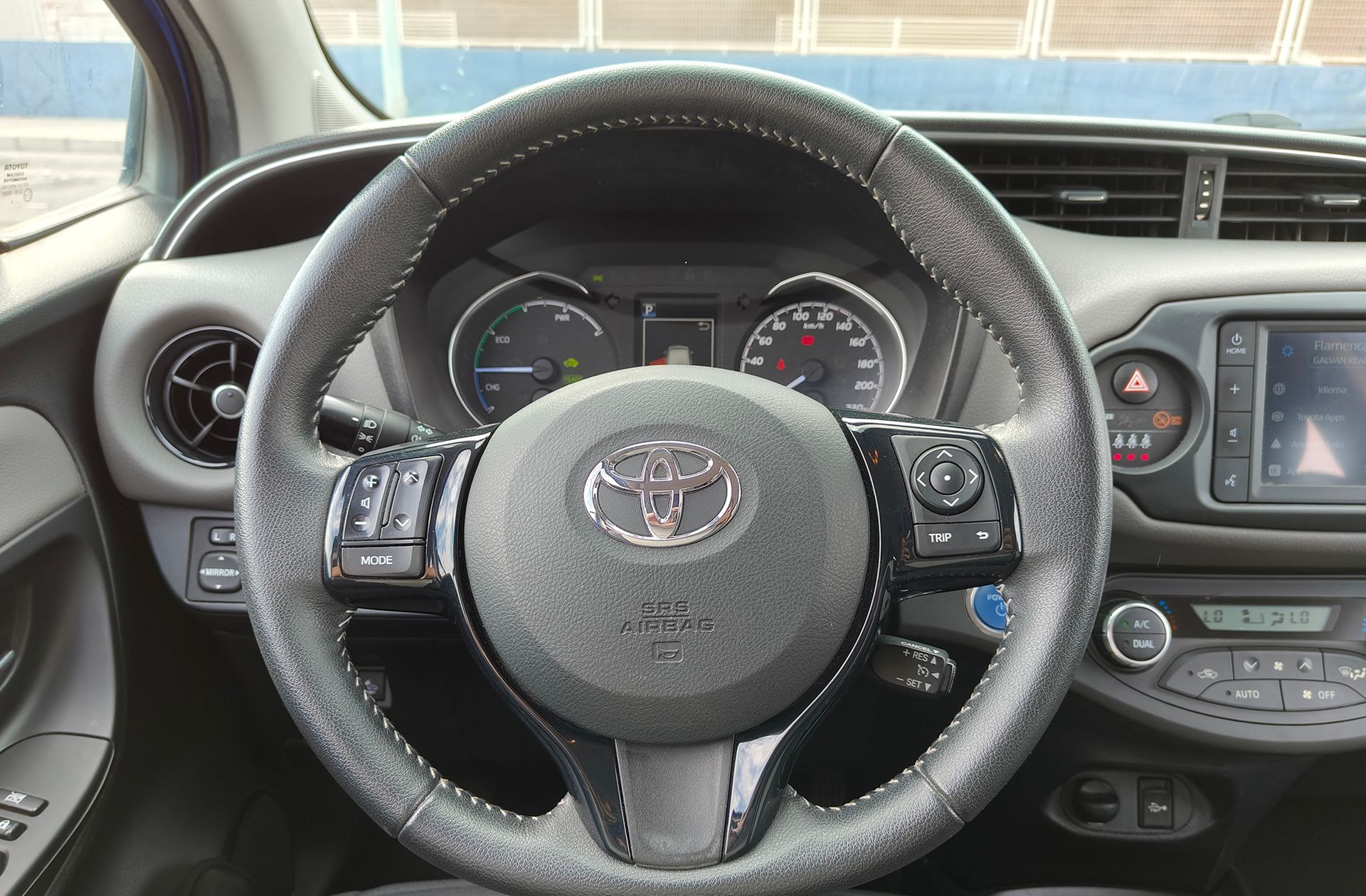 Toyota Yaris 100H Feel - foto 22