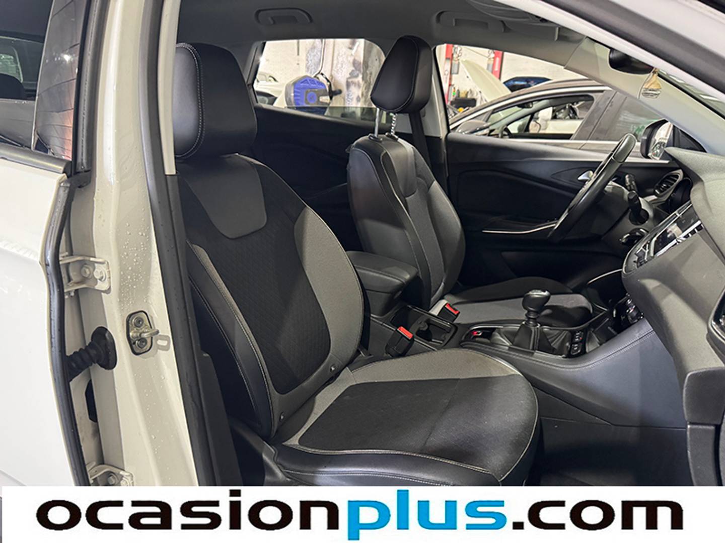 Foto Opel Grandland X Opel Grandland X 1.2 Turbo Selective (130 CV)