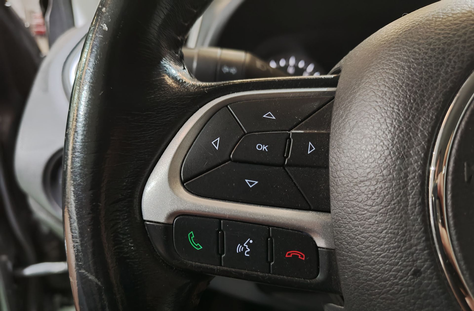Jeep Renegade 1.4 MultiAir Longitude 4x2 - foto 22