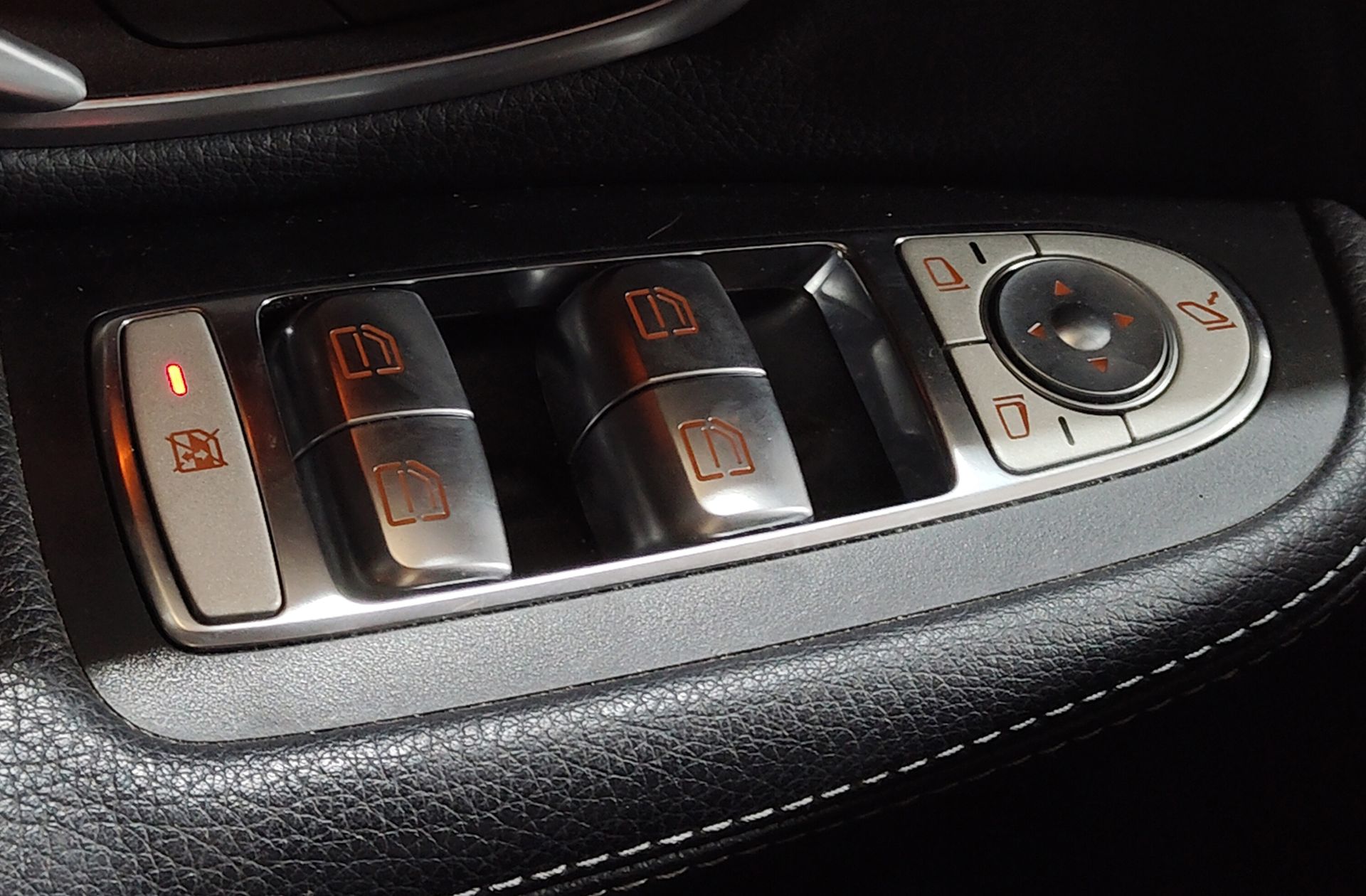 Mercedes-Benz Clase C 220 d Paquete AMG - foto 34