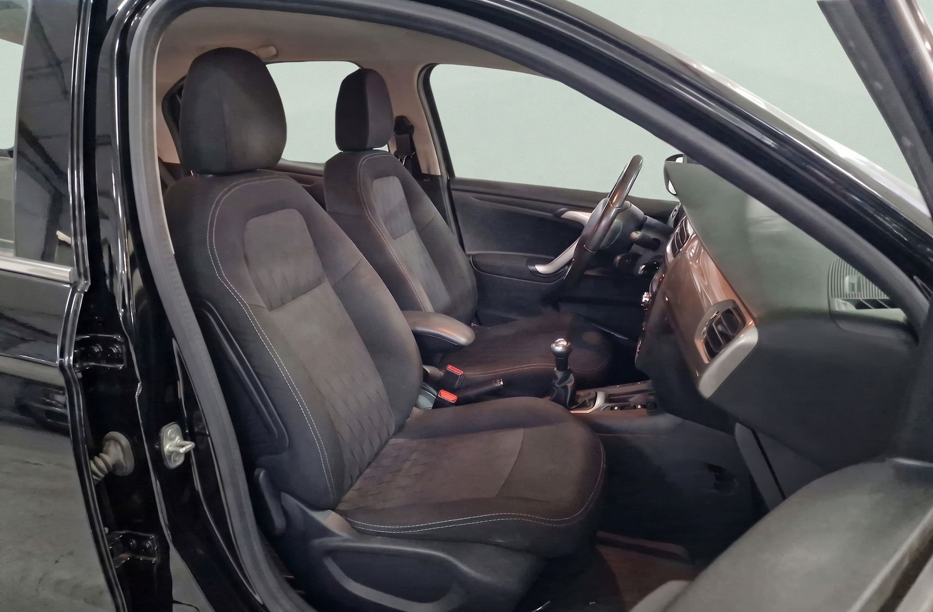 Citroën C-Elysée BlueHDi 100 Exclusive - foto 14