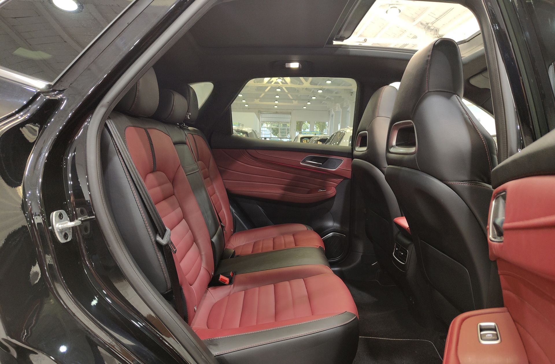 MG HS 1.5 Turbo GDI Luxury - foto 22