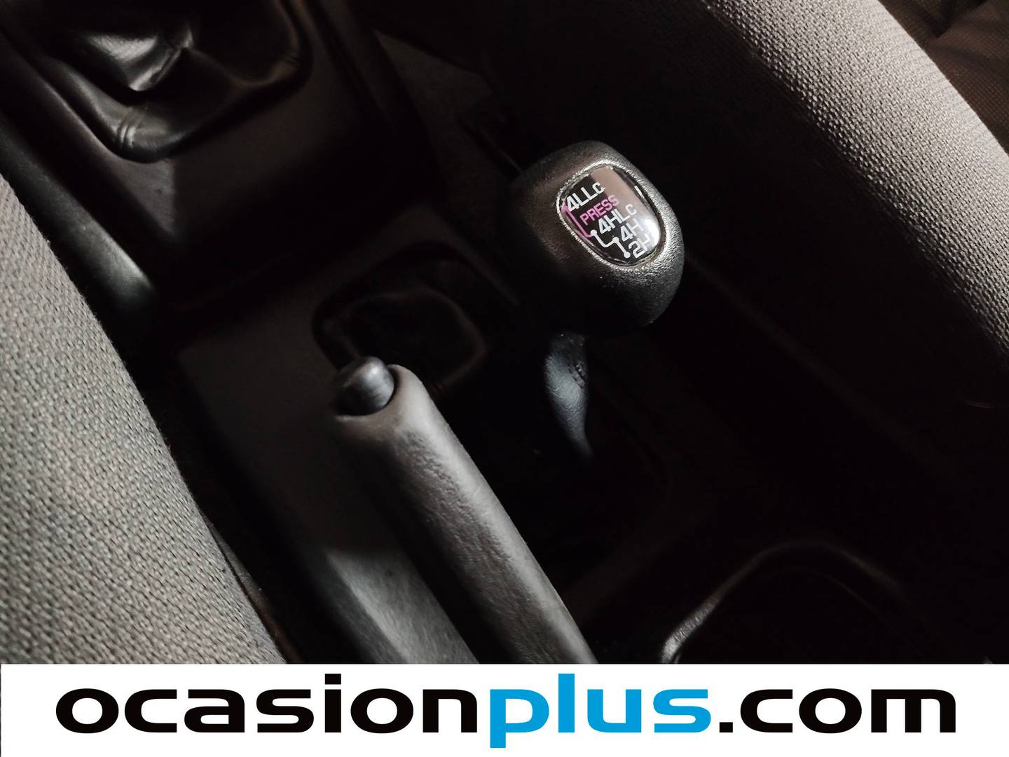 Extras y acabados del Mitsubishi Montero iO Mitsubishi Montero IO 1.8 GDI Plus  (120 CV)