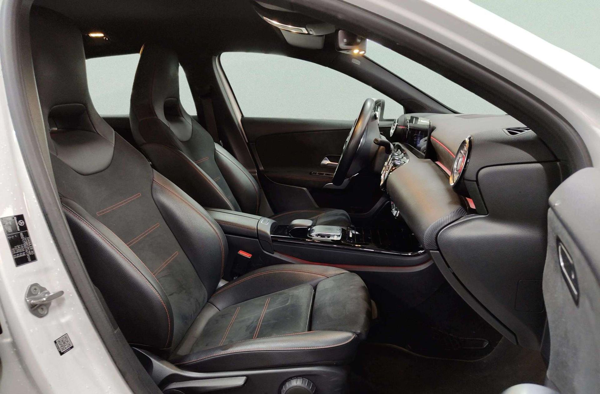 Mercedes-Benz Clase A 180 d Pack AMG - foto 24