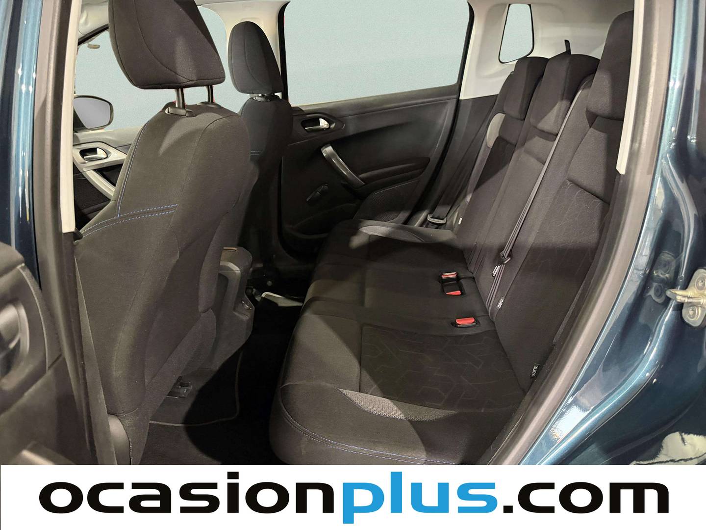 Foto asientos traseros Peugeot 2008 Peugeot 2008 BlueHDi 100 Style (100 CV)